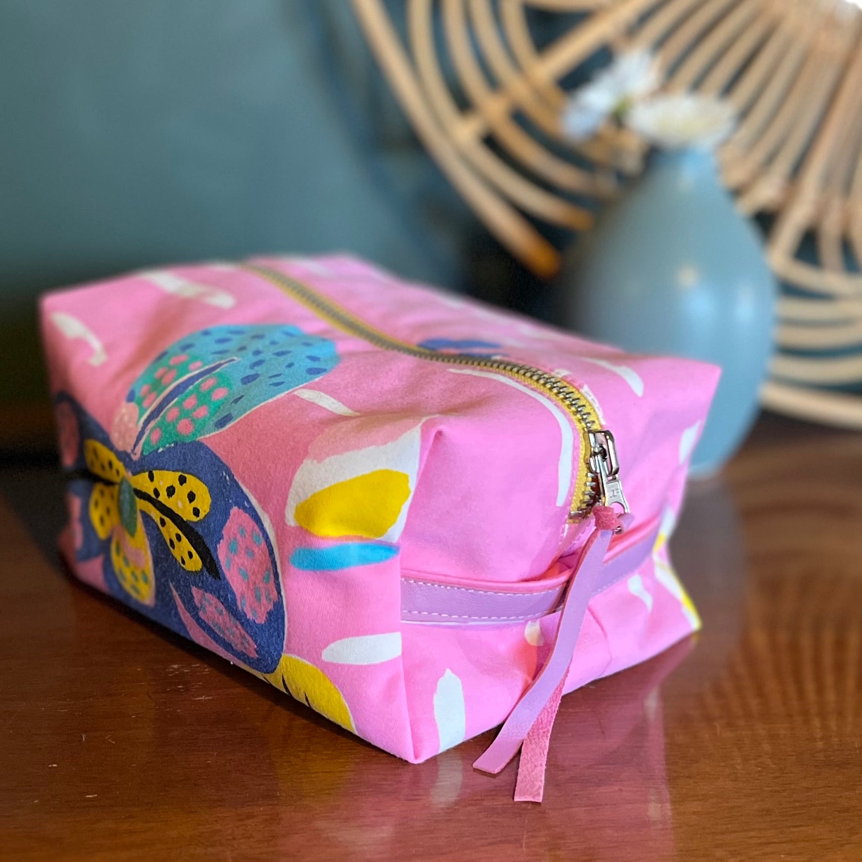 Pink, repurposed vintage fabric box pouch :: zip, fully lined, leather accents