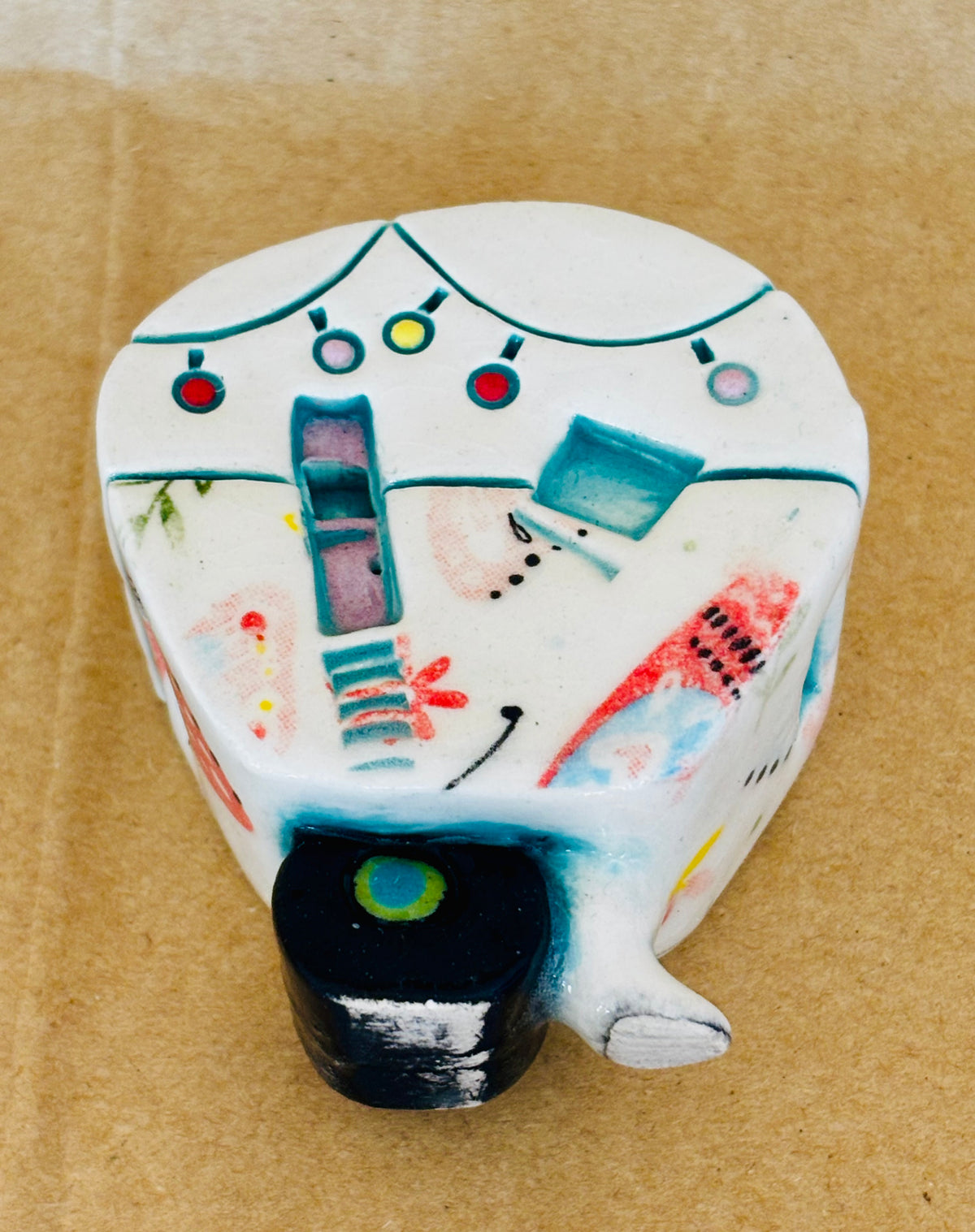 Small Retro Collectable Ceramic Caravan 1