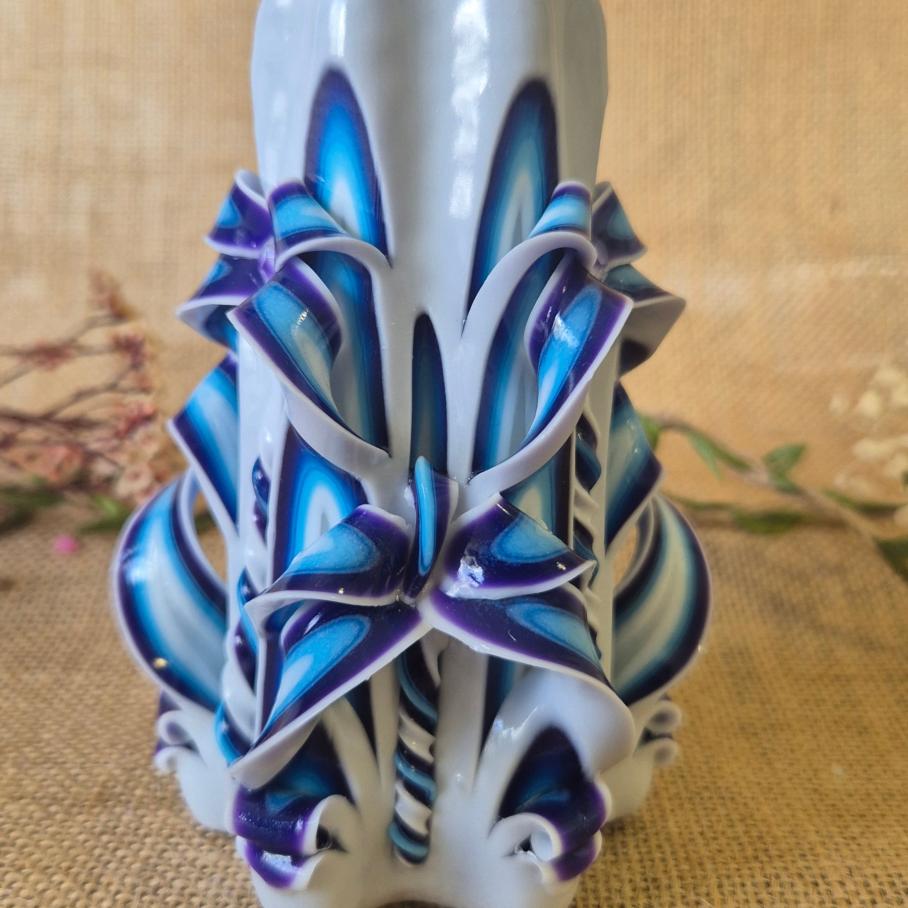 White and Blue 13cm