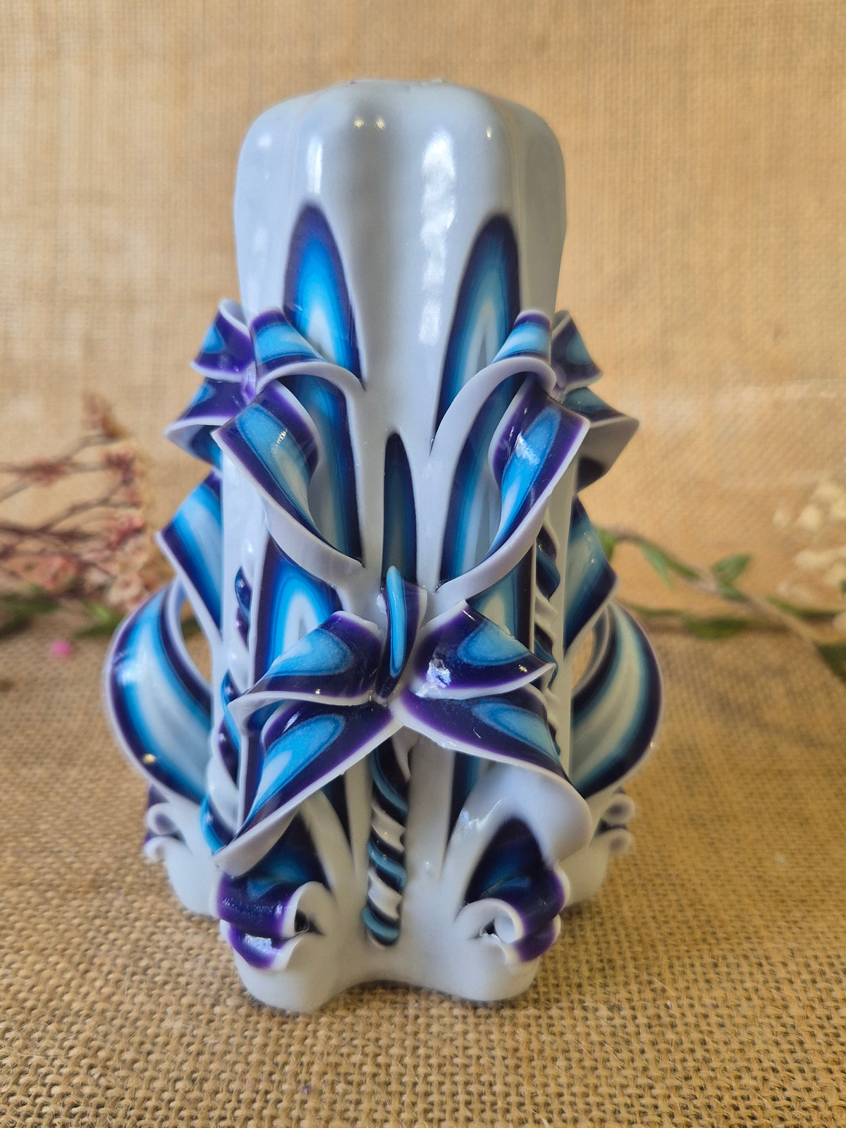 White and Blue 13cm