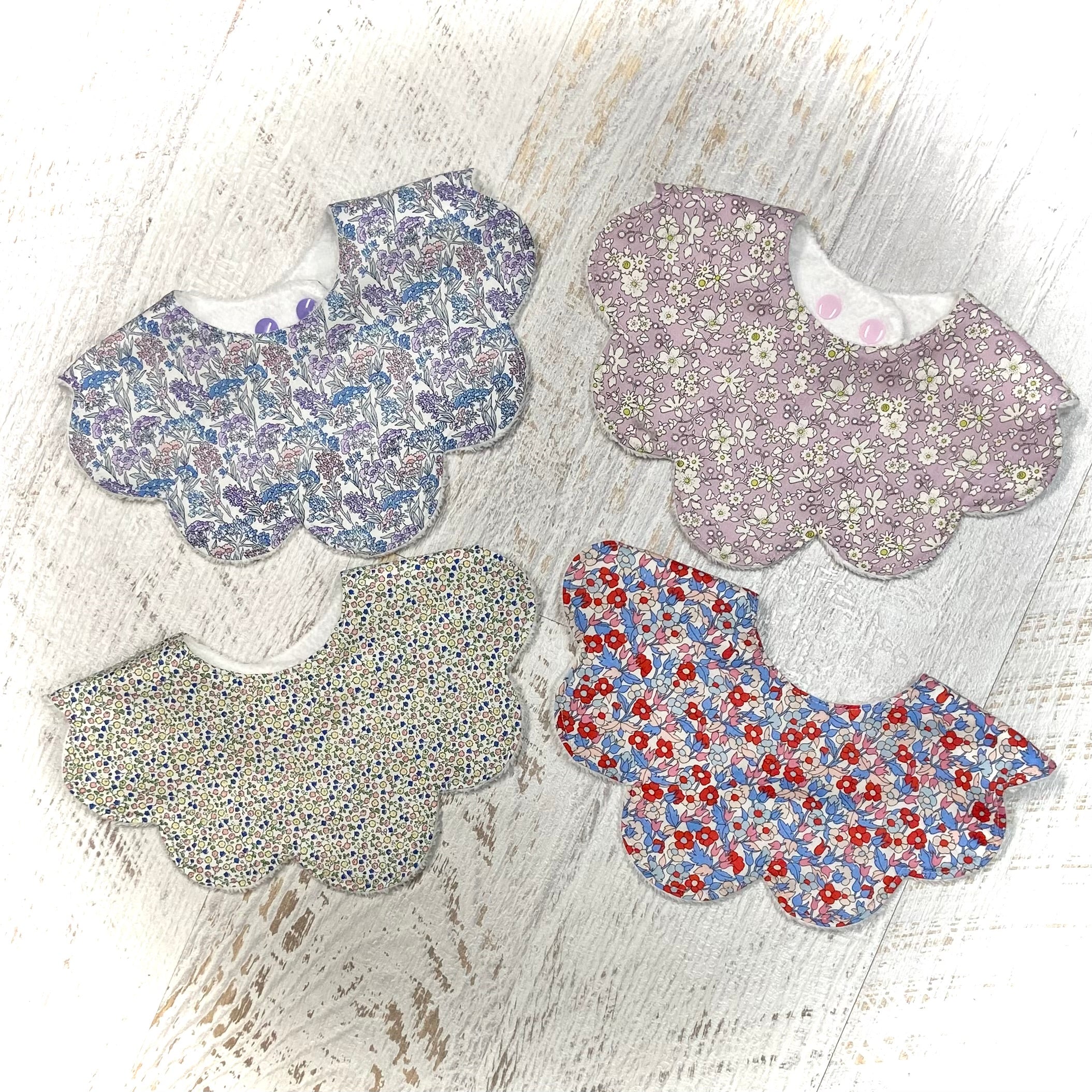 Scalloped Bib – Liberty Cotton
