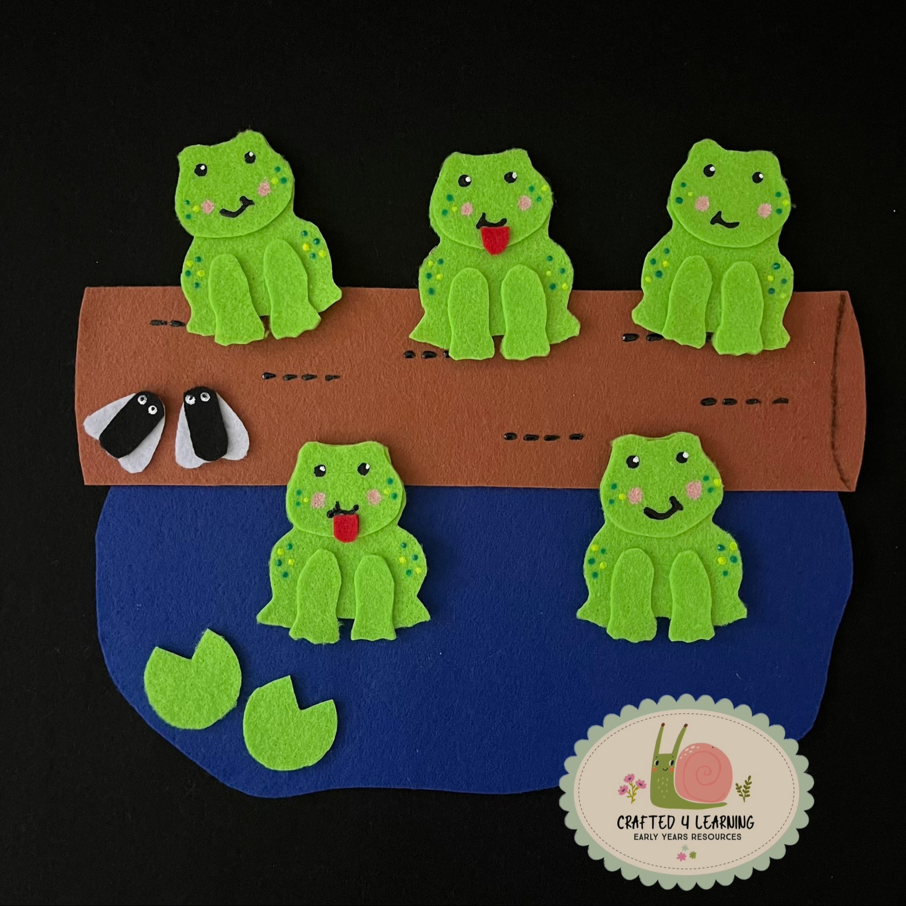 5 Green and Speckled Frogs Felt Board Set