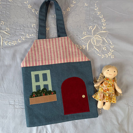 Travel Dollhouse , pretend play , Dollhouse with dresses and doll.