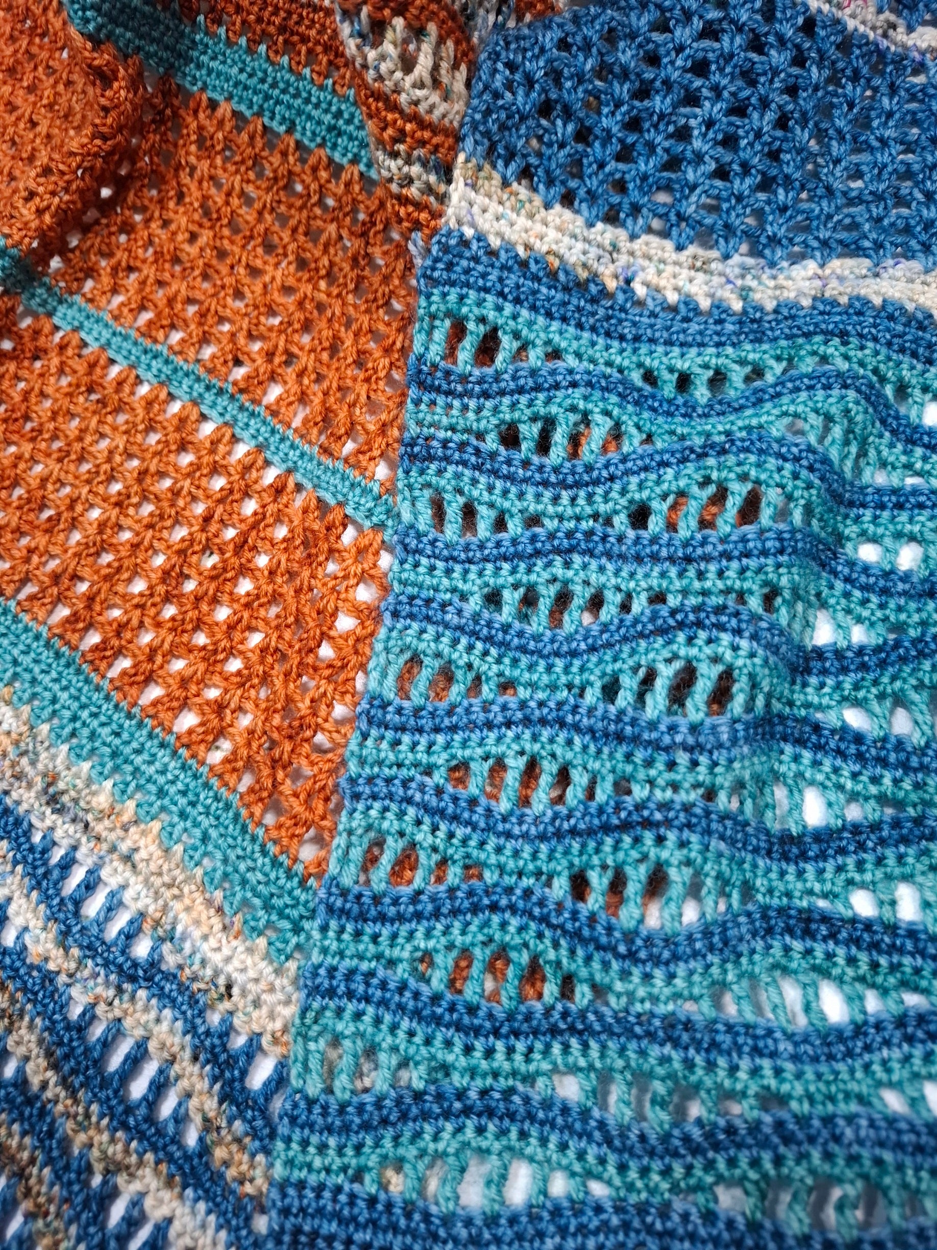 Lato Shawl