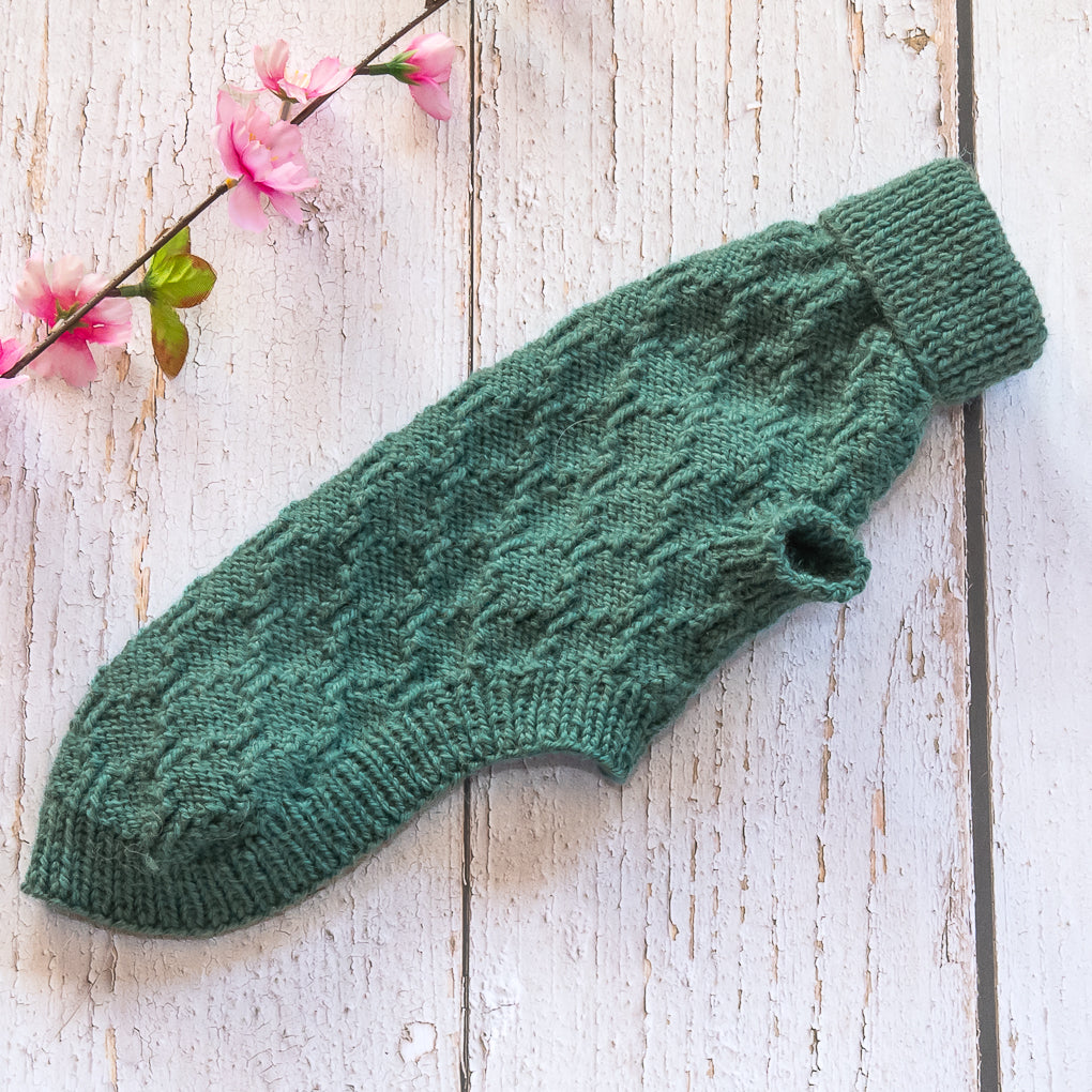 Pet Jumpers - 100% wool, hand knitted dog or cat jumpers - Diamond Pattern