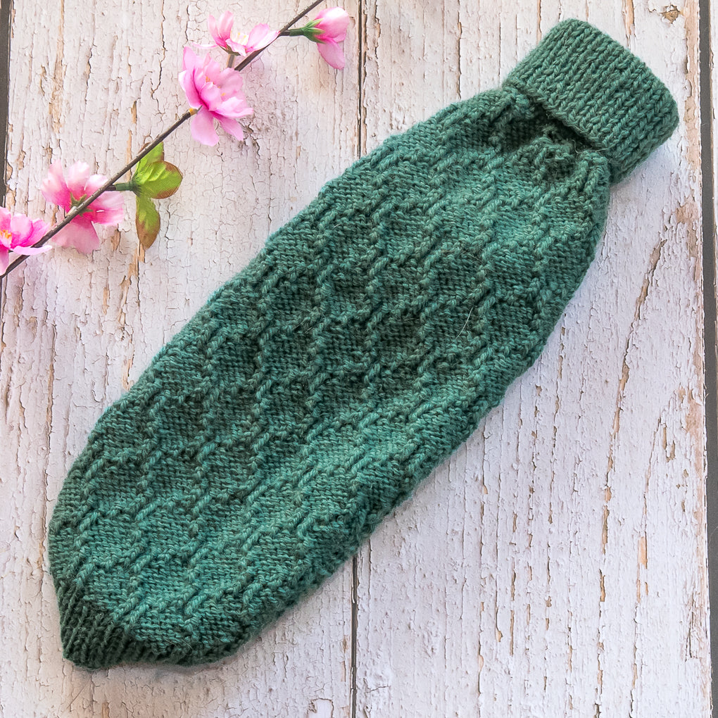 Pet Jumpers - 100% wool, hand knitted dog or cat jumpers - Diamond Pattern