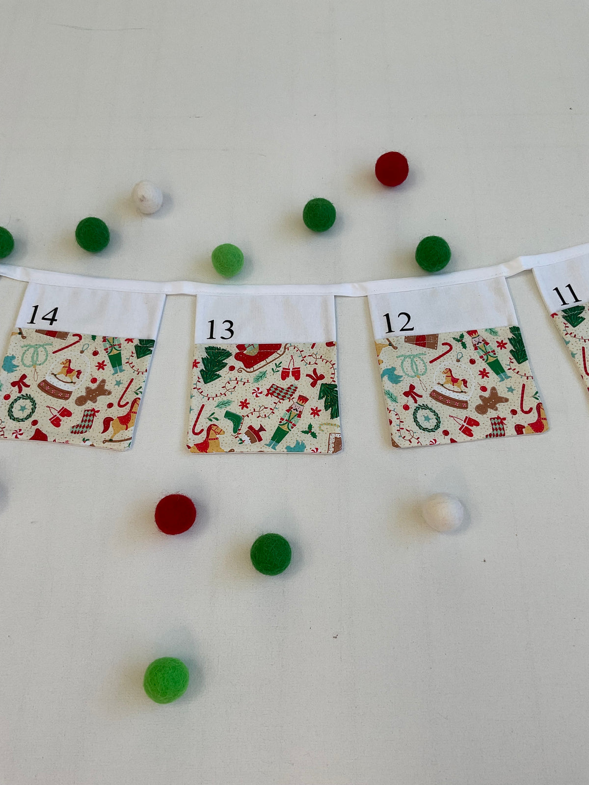 Advent Calendar Bunting - Traditional Christmas