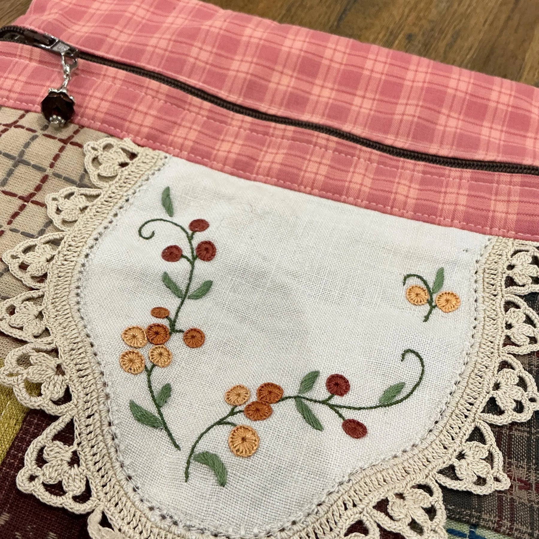 VINTAGE TREASURES - Small bag / pouch