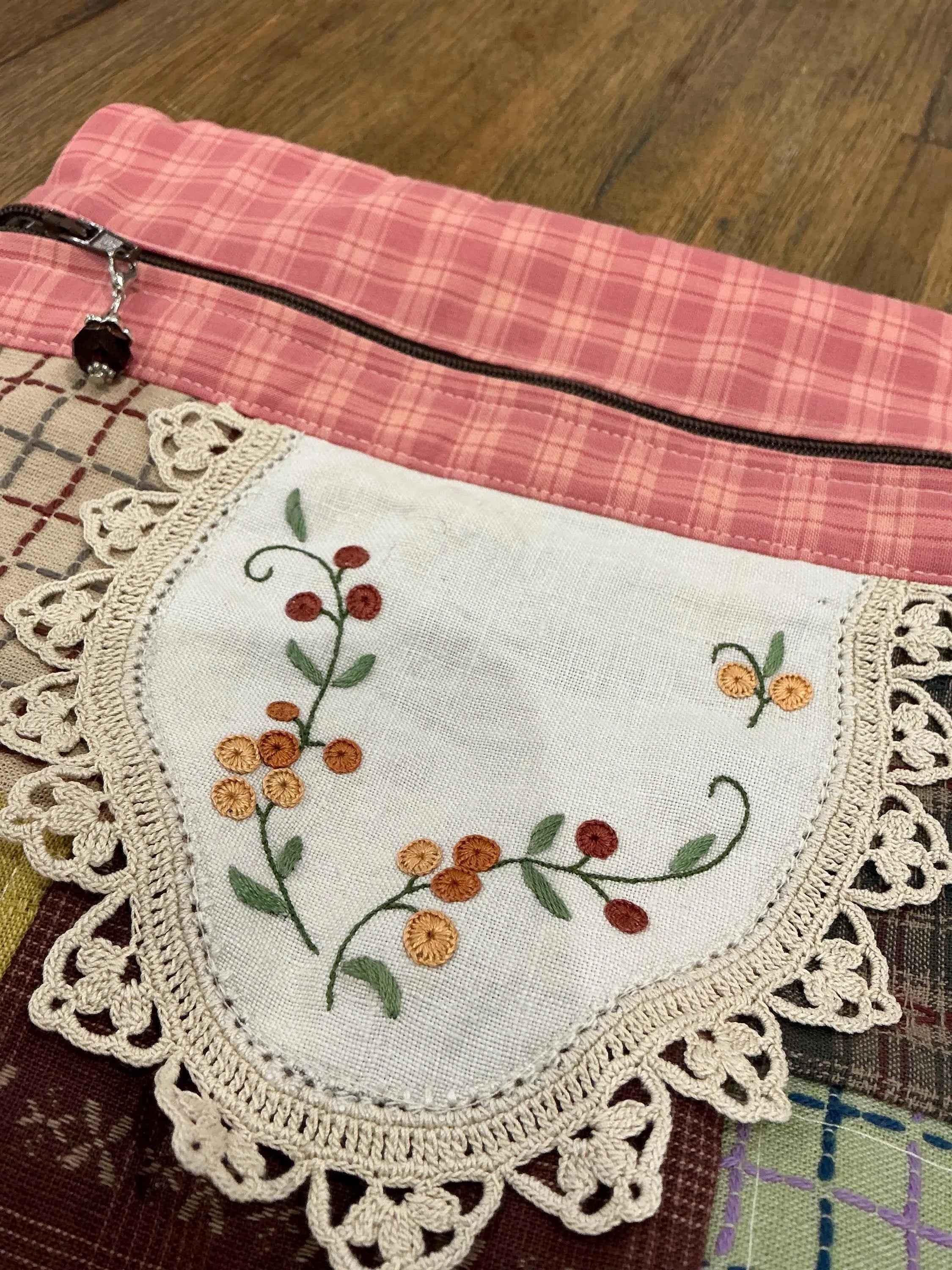 VINTAGE TREASURES - Small bag / pouch