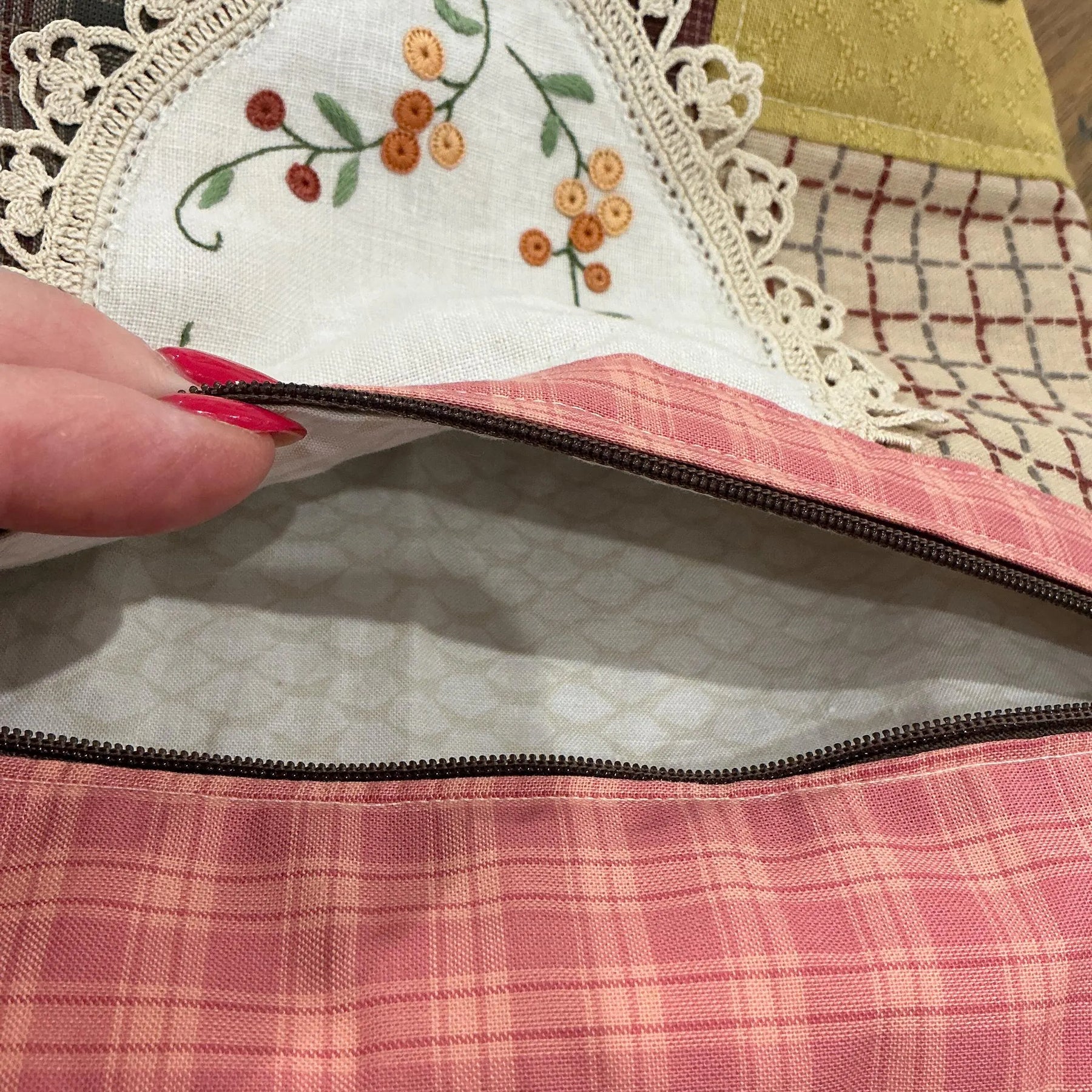 VINTAGE TREASURES - Small bag / pouch