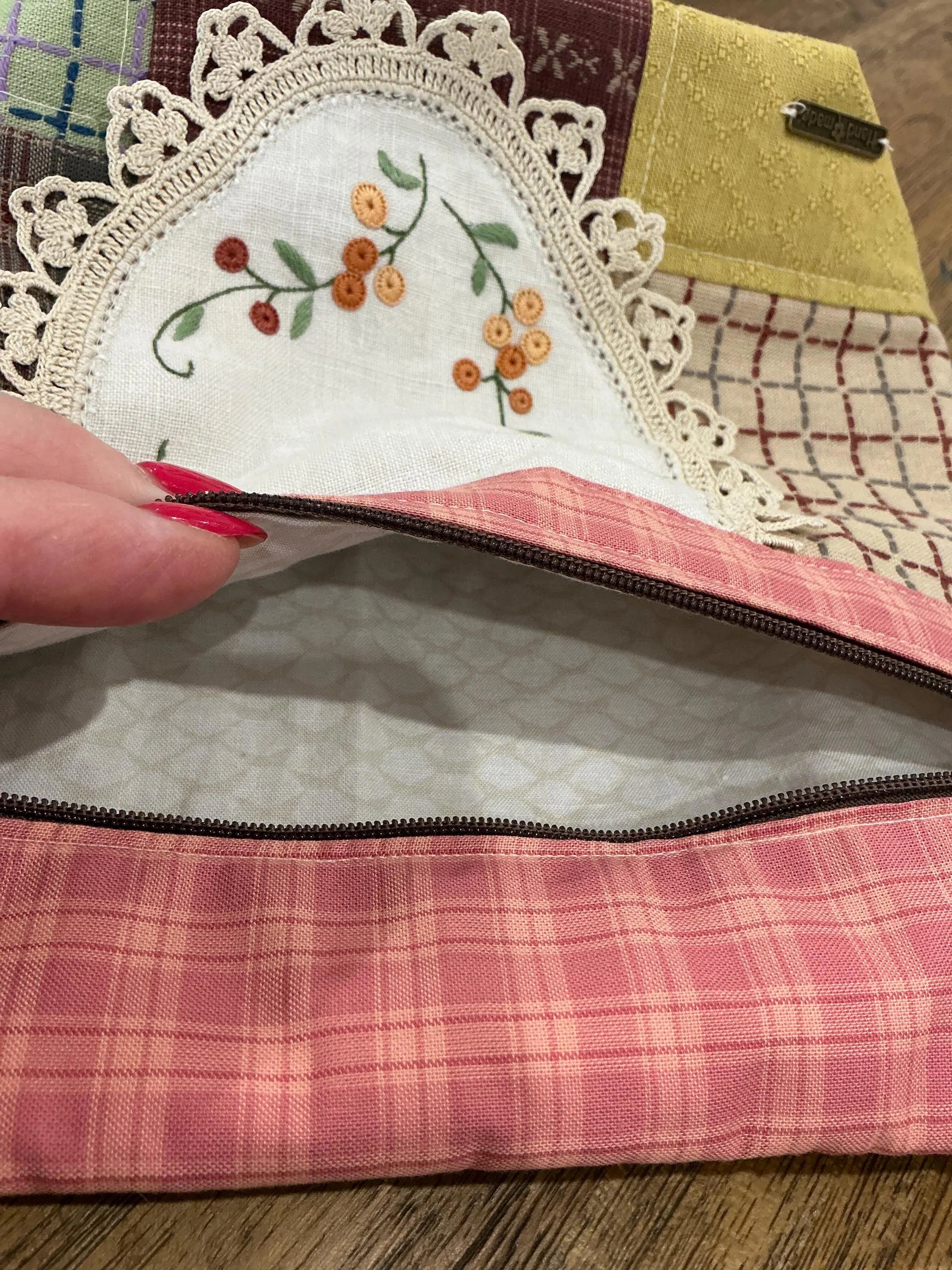 VINTAGE TREASURES - Small bag / pouch