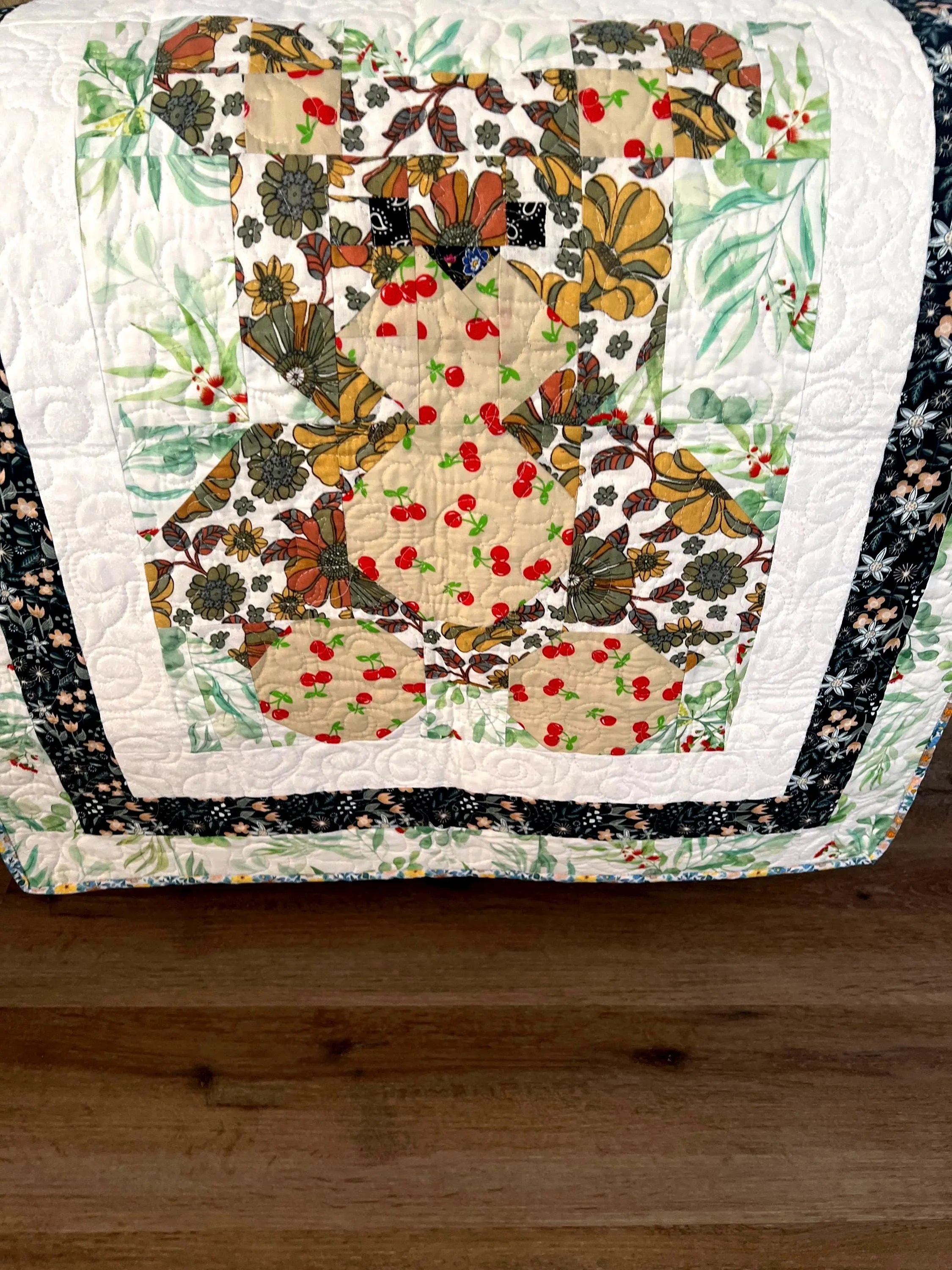 Handmade Teddy Bear Baby Quilt: Soft Cotton Nursery Blanket