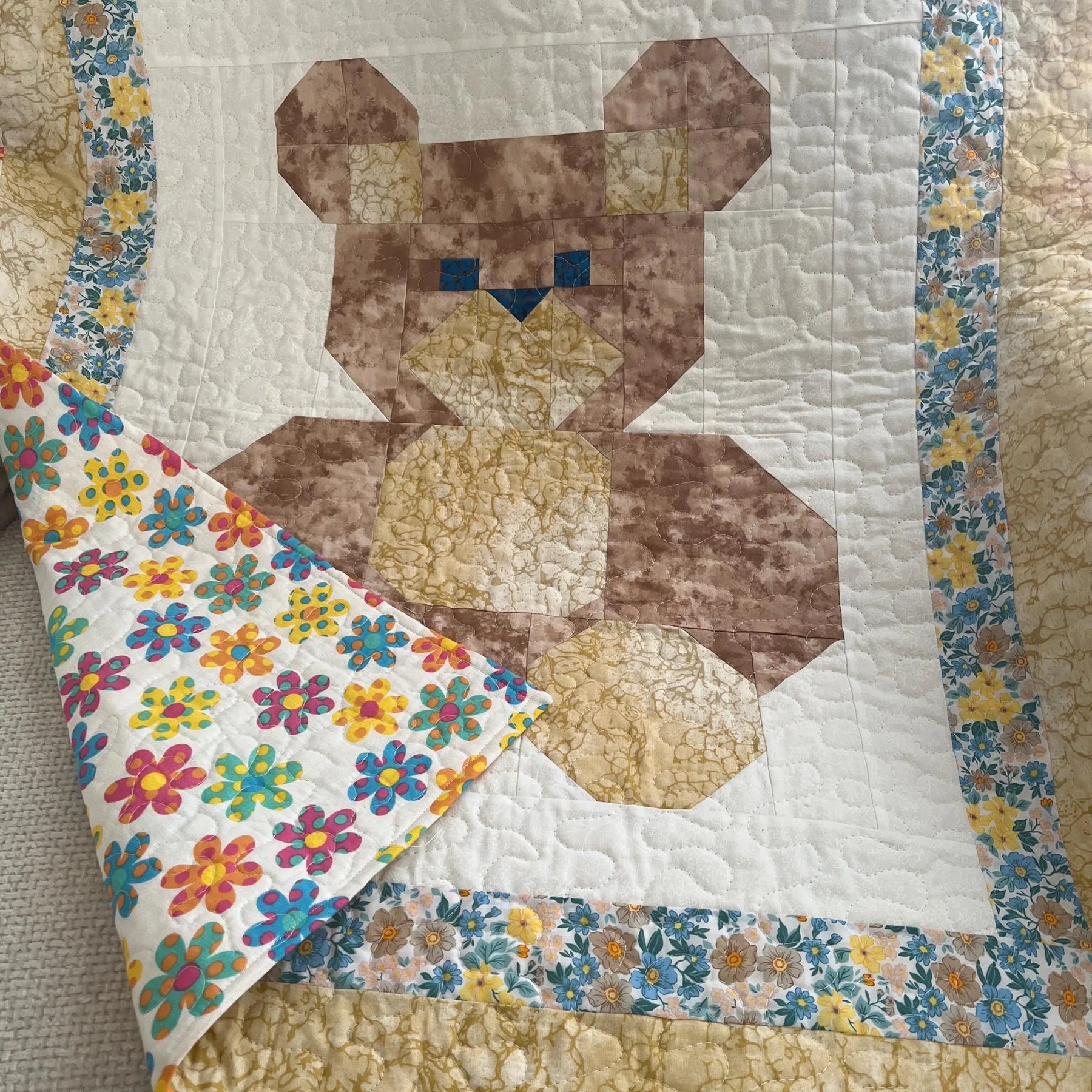 Handmade Teddy Bear Baby Quilt: Soft Cotton Nursery Blanket