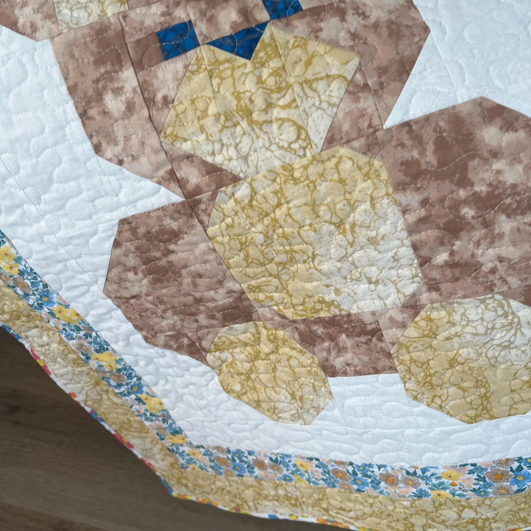 Handmade Teddy Bear Baby Quilt: Soft Cotton Nursery Blanket