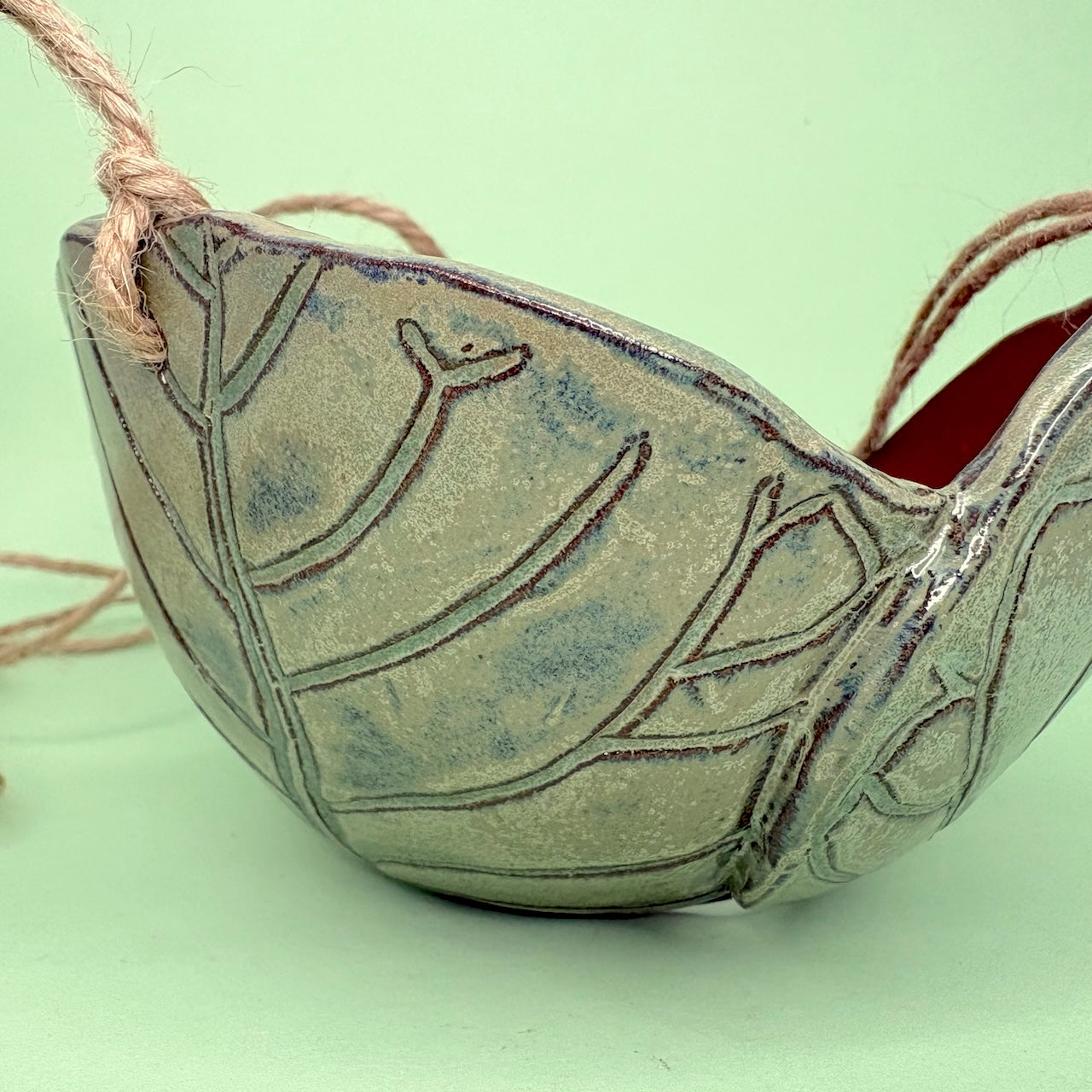 Ceramic dome hanging pot leaf design