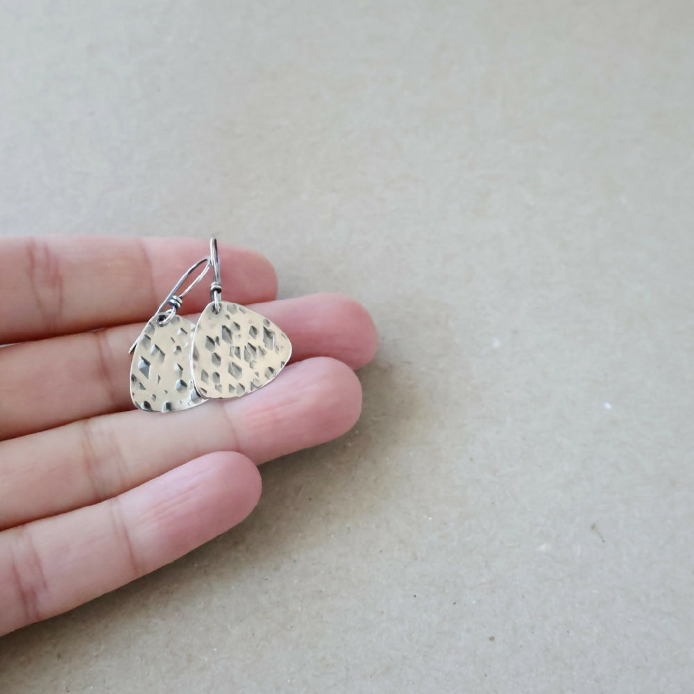 EMS05413_07_EthicalSterlingSilverGuitarPickEarrings