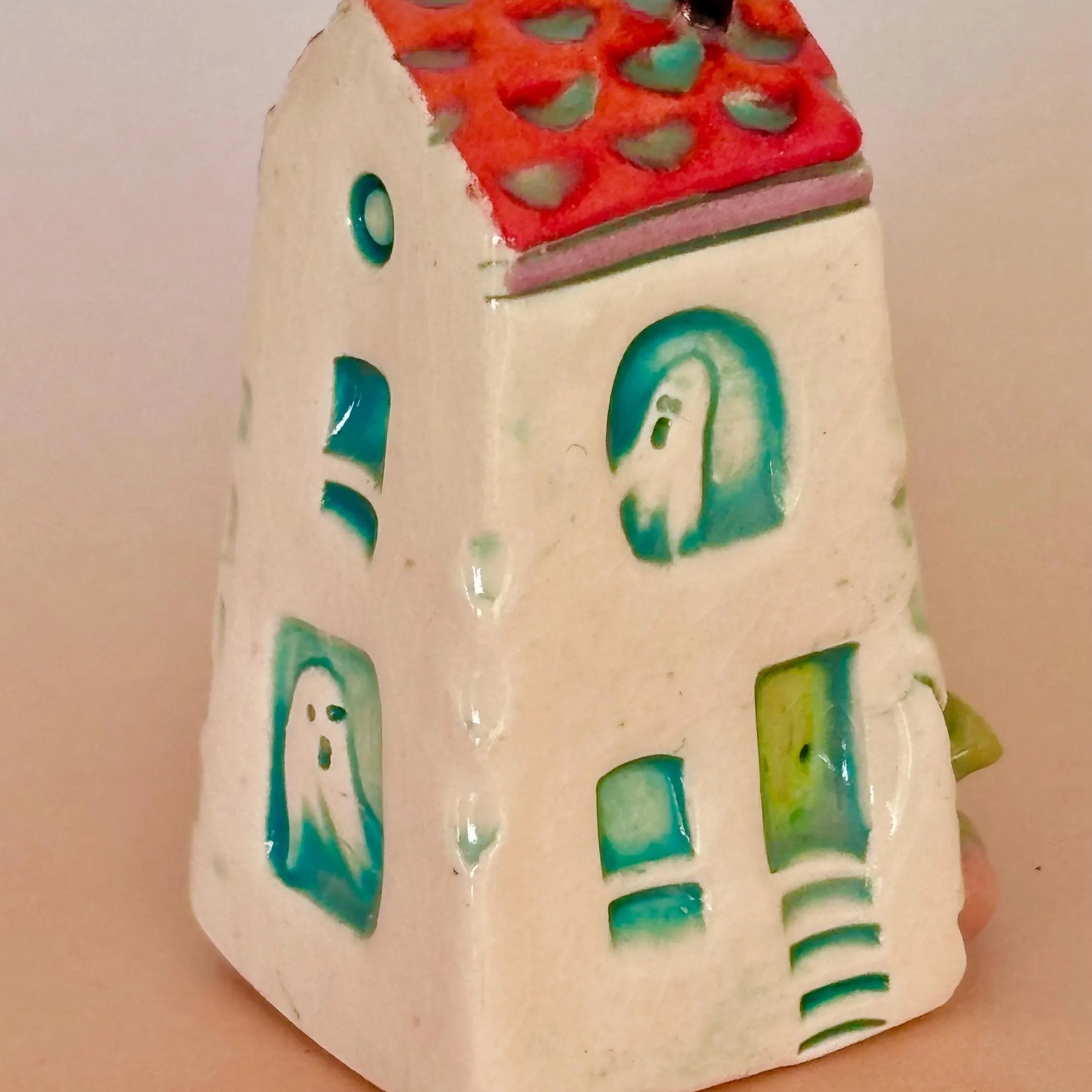 Spooky Mini Ceramic Haunted House 002