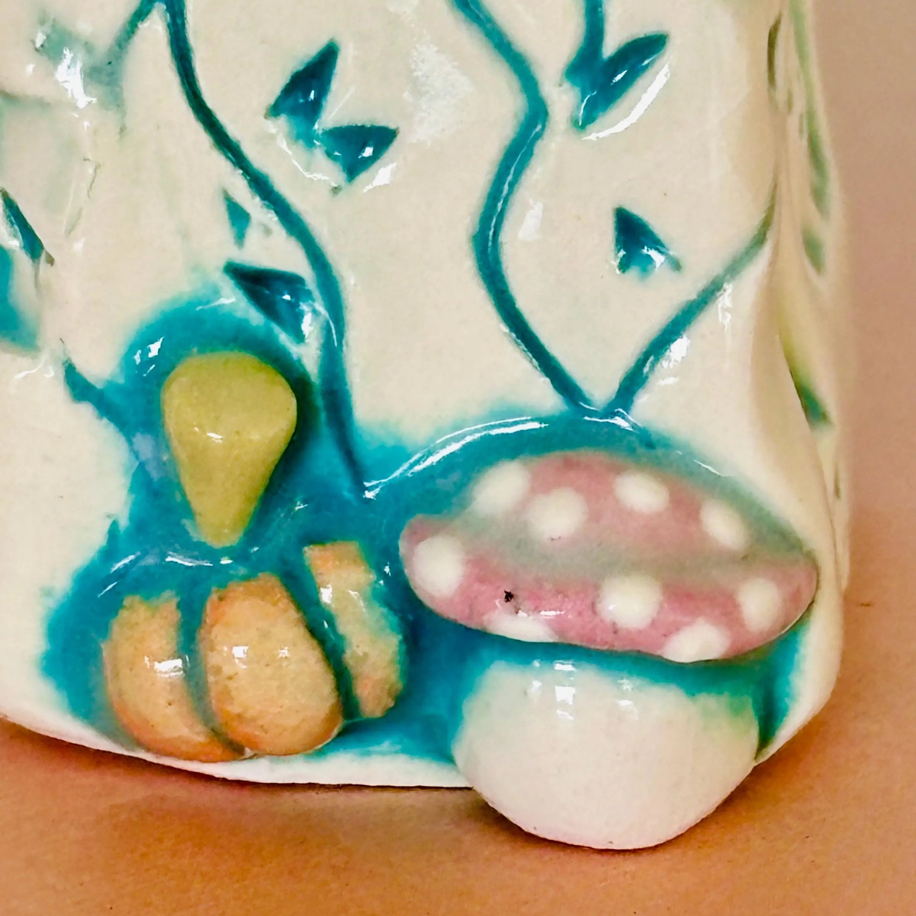Spooky Mini Ceramic Haunted House 001