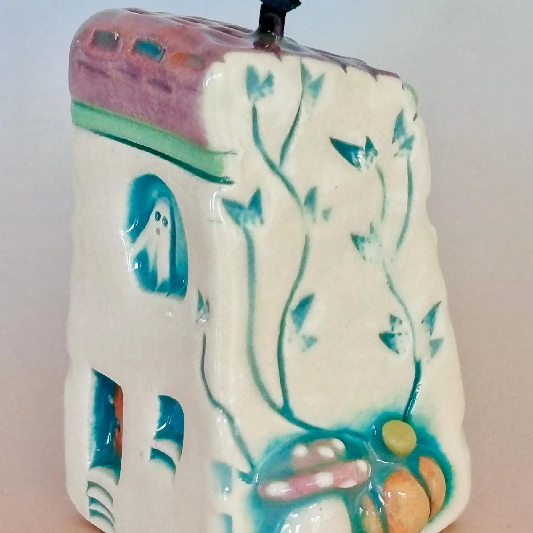 Spooky Mini Ceramic Haunted House 005