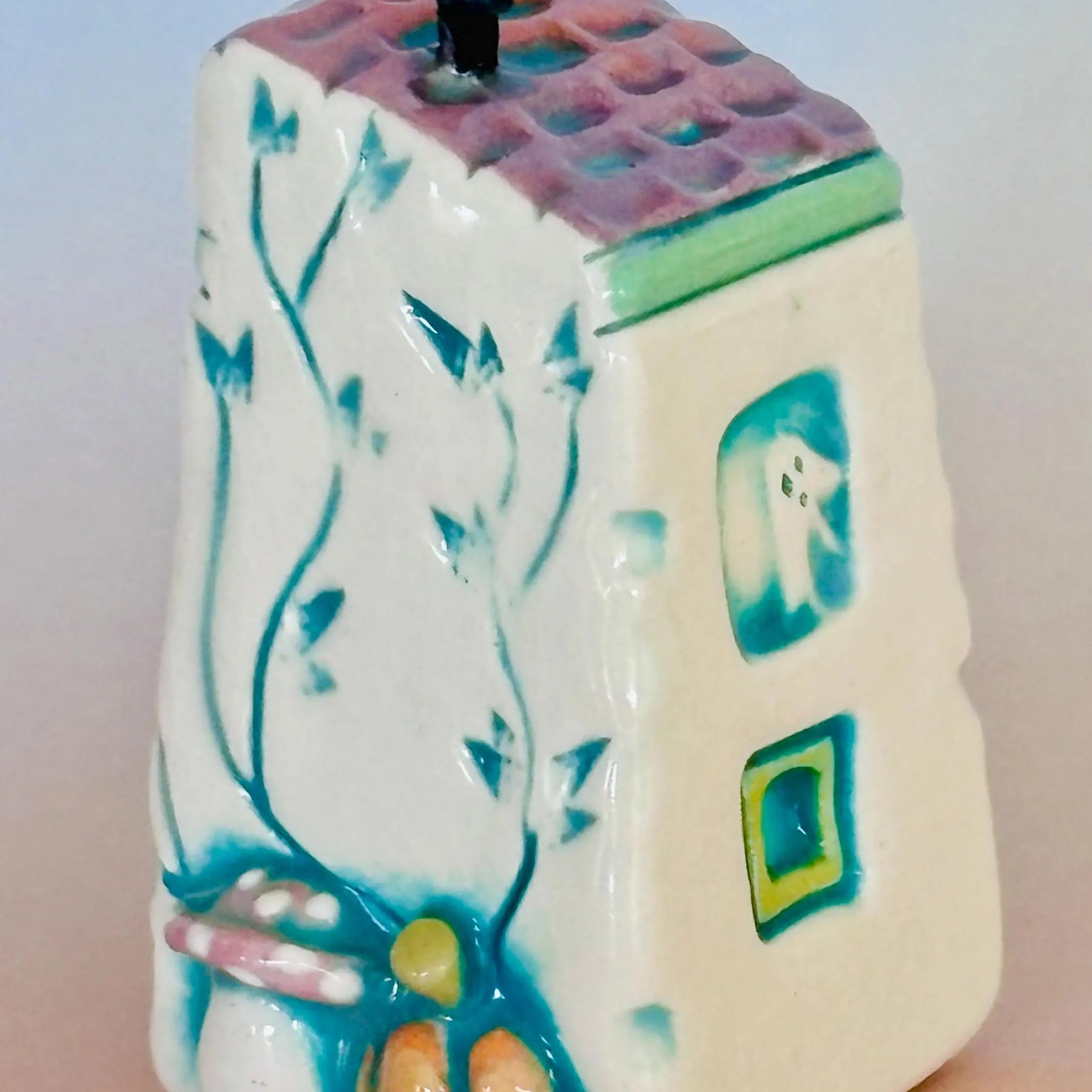 Spooky Mini Ceramic Haunted House 005