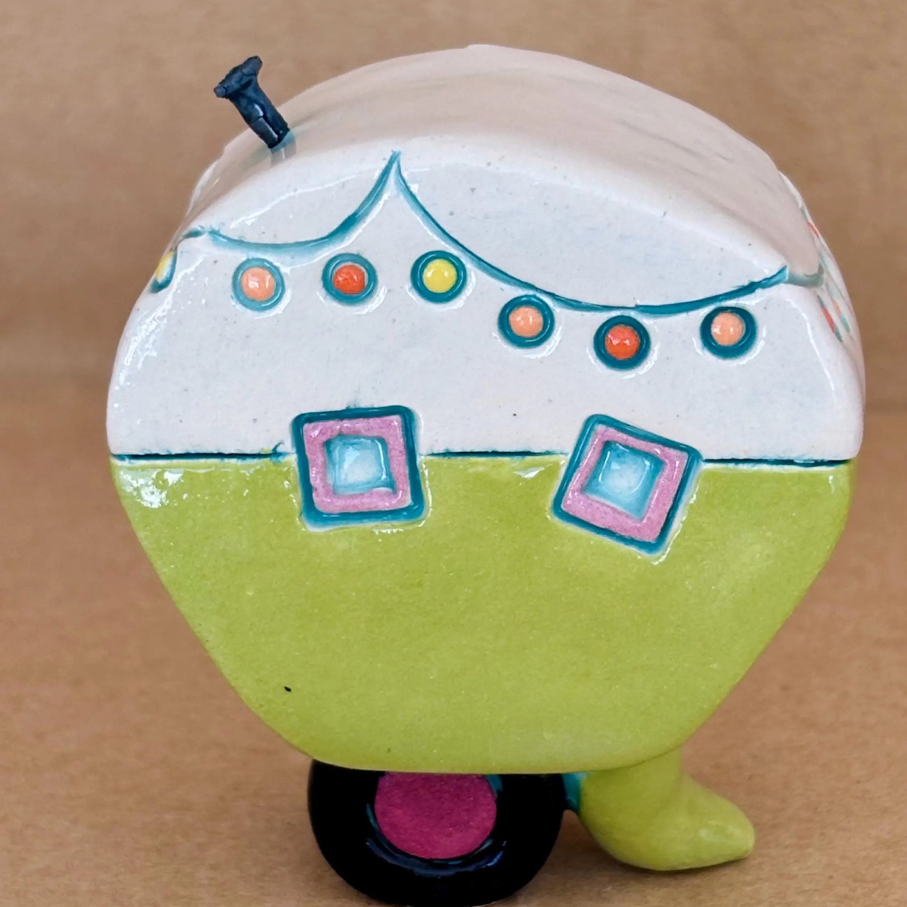 Small Retro Collectable Ceramic Caravan