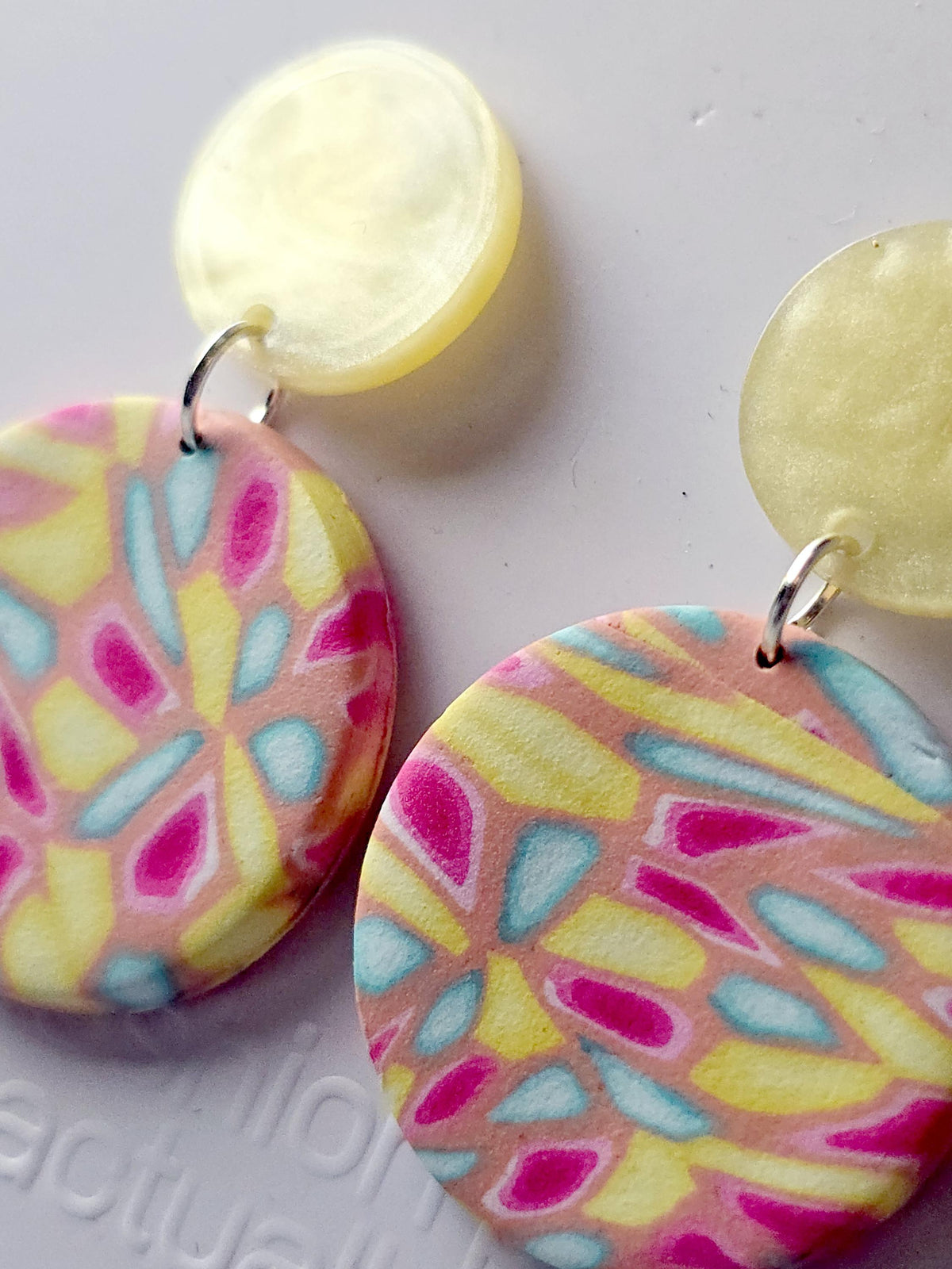 Pastel Yellow Double Disc Drops