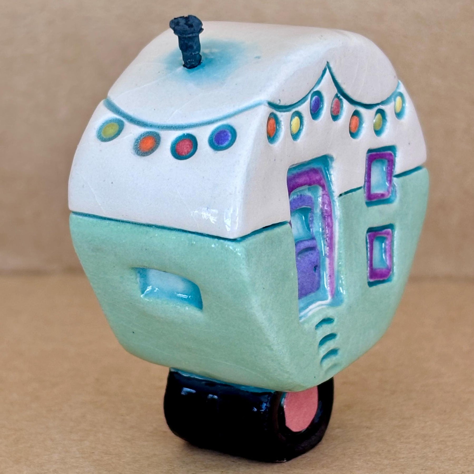Small Retro Collectable Ceramic Caravan