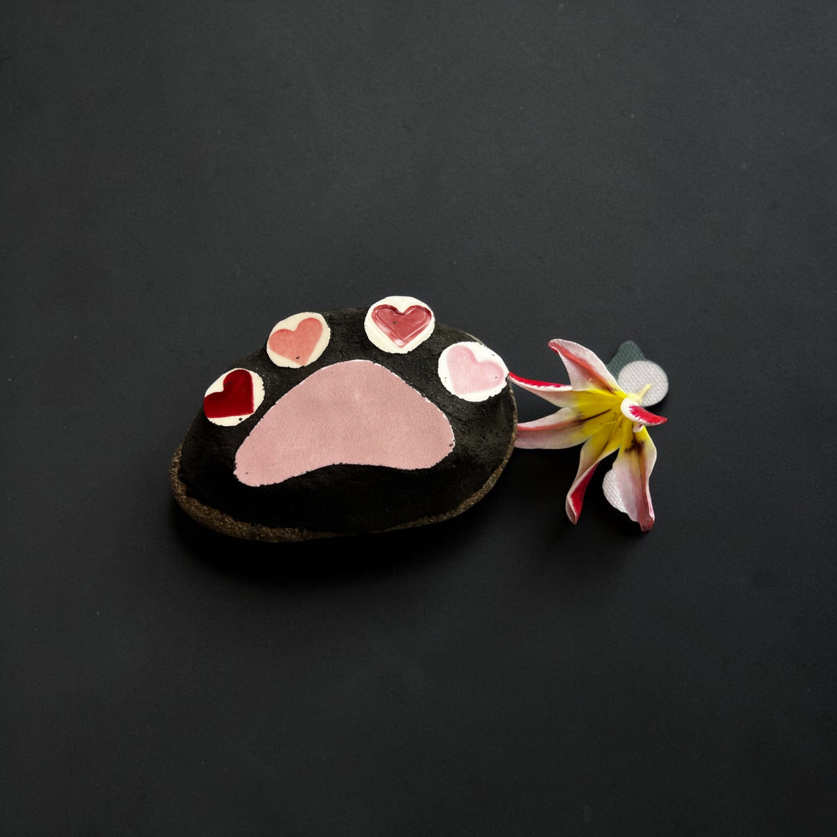 Mosaic Paw Stone.