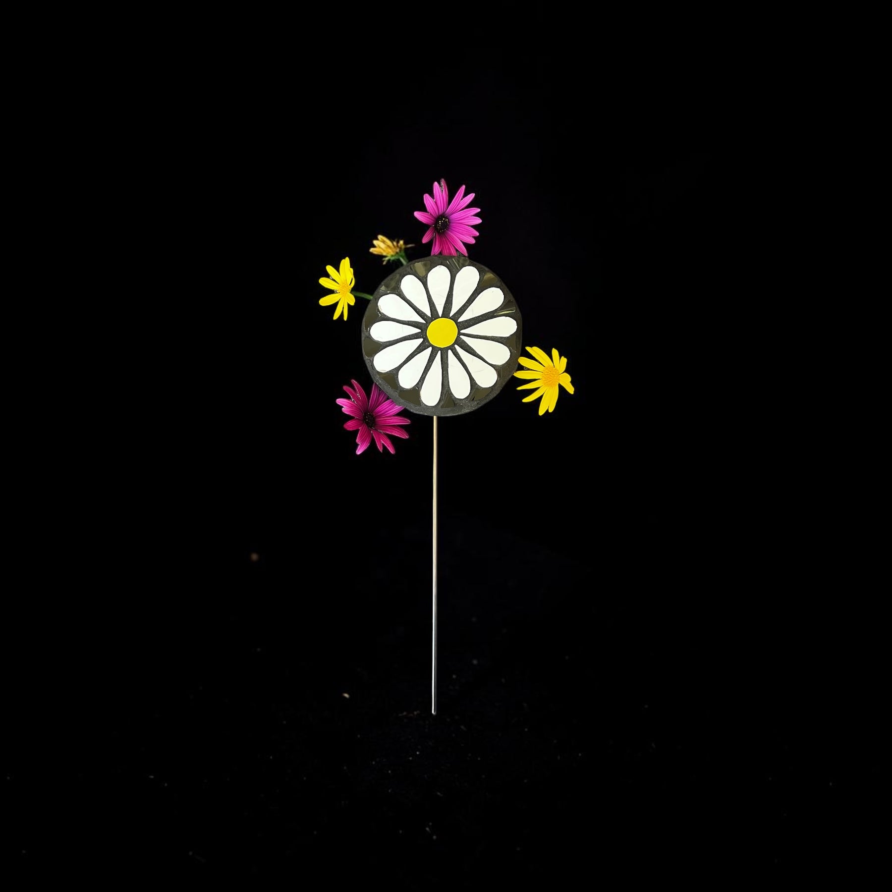 Mosaic Daisy Bunch.