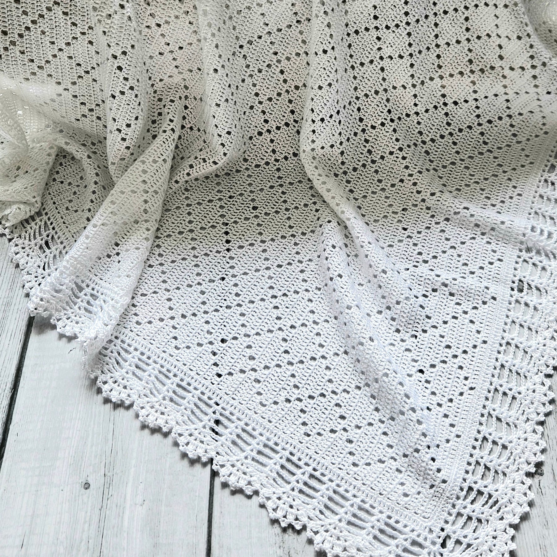 Handmade Newborn Gift Set – Silk Blanket, Bonnet & Booties | Luxury Baby Gift | White
