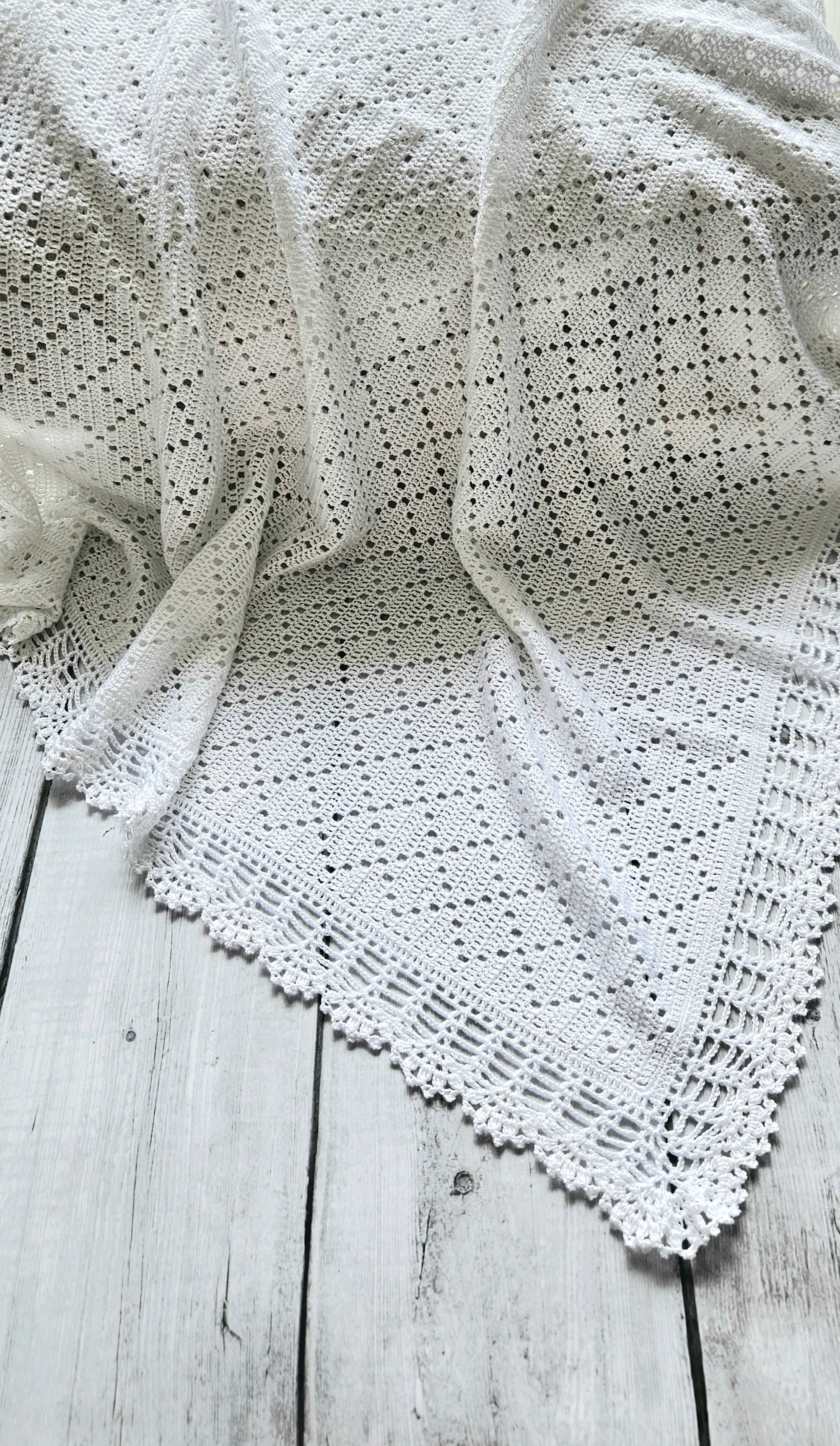 Handmade Newborn Gift Set – Silk Blanket, Bonnet & Booties | Luxury Baby Gift | White