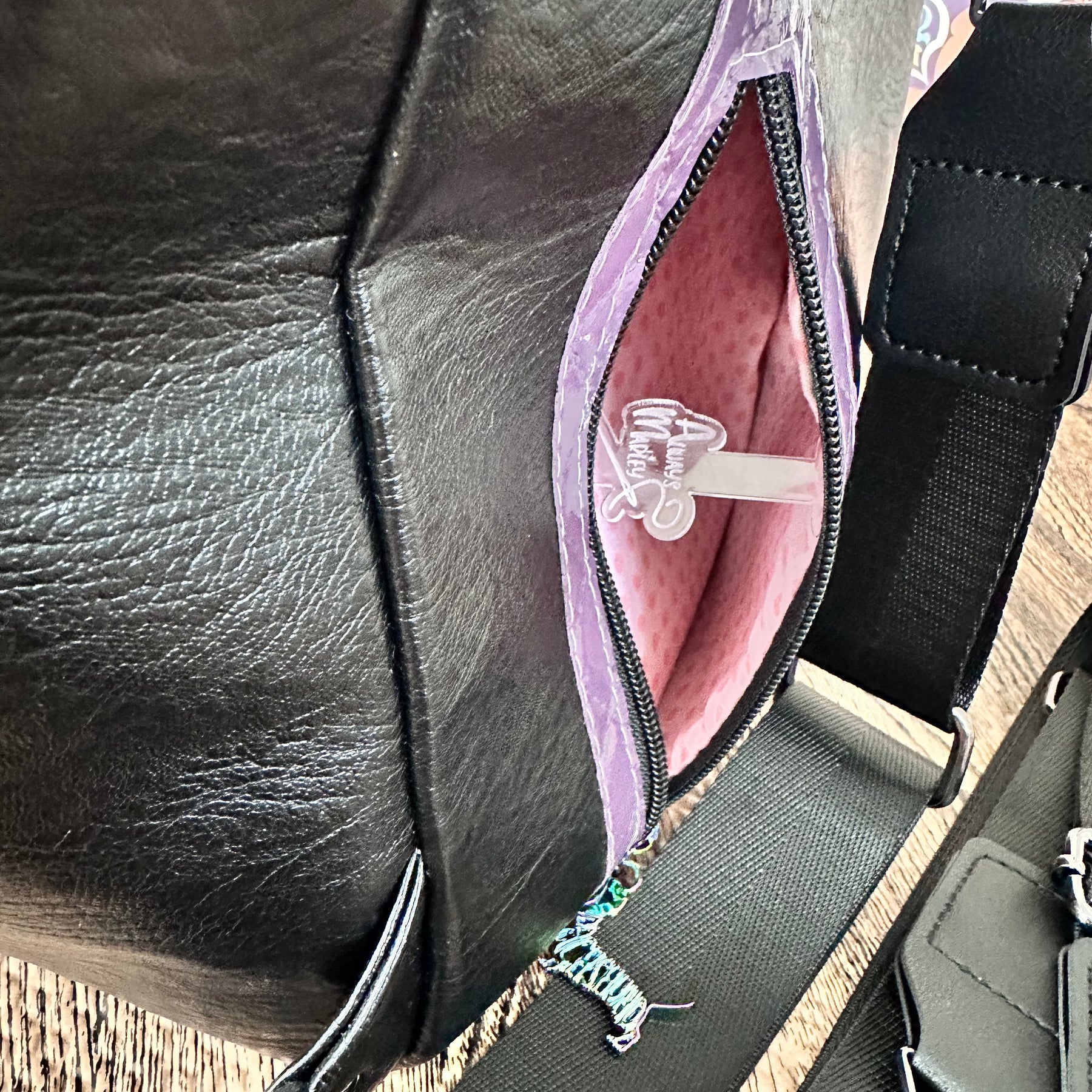 Siah Side lick Back Pack