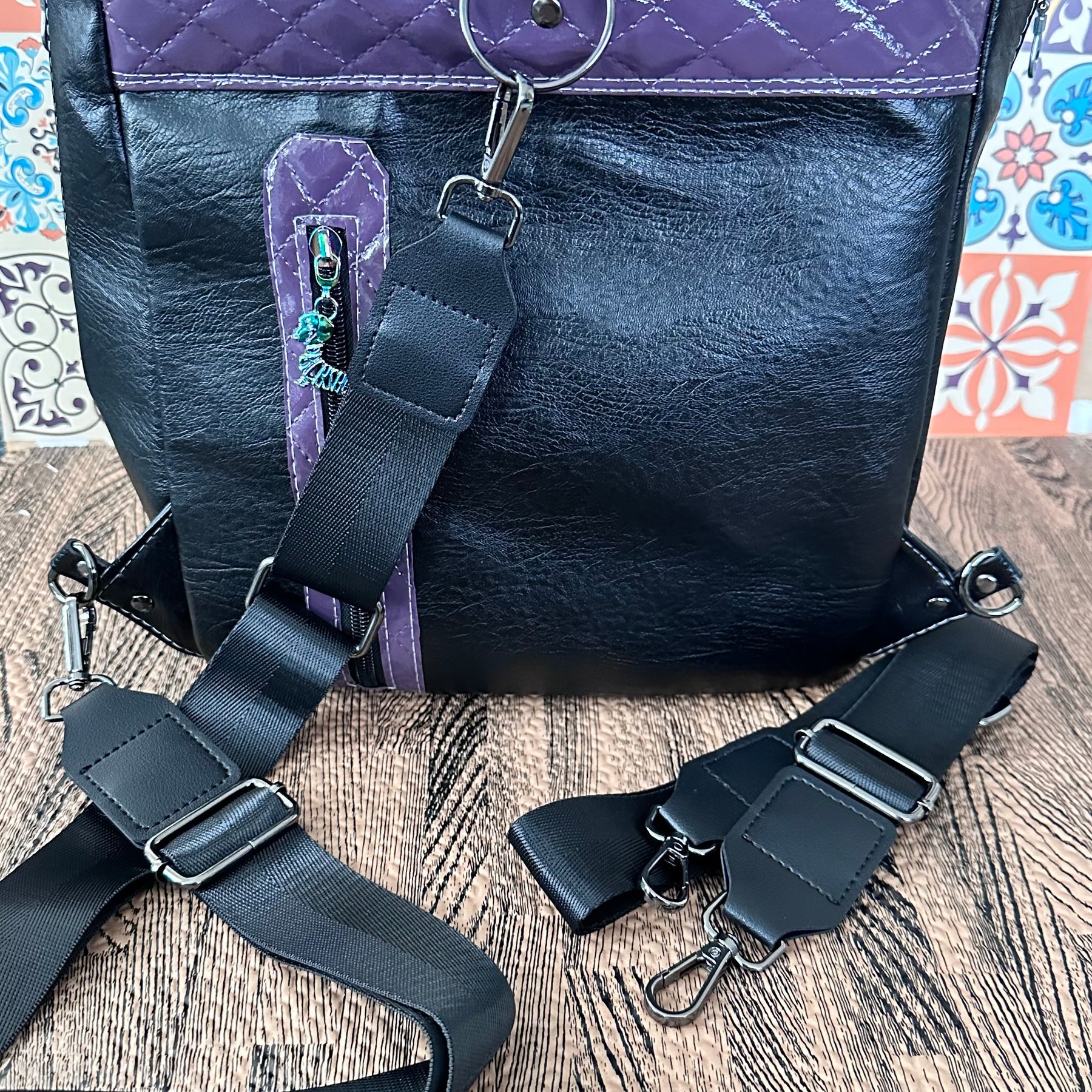Siah Side lick Back Pack