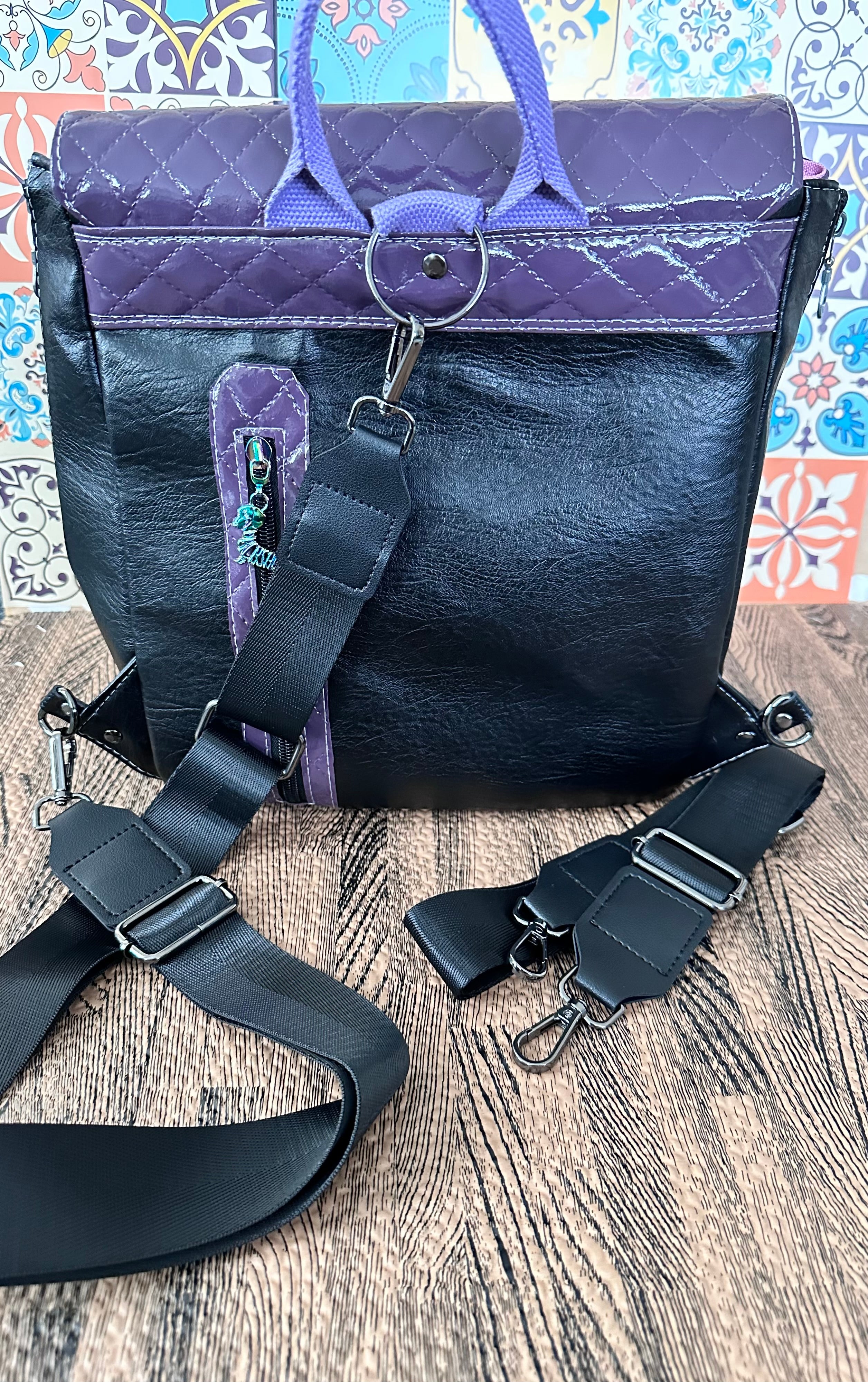 Siah Side lick Back Pack