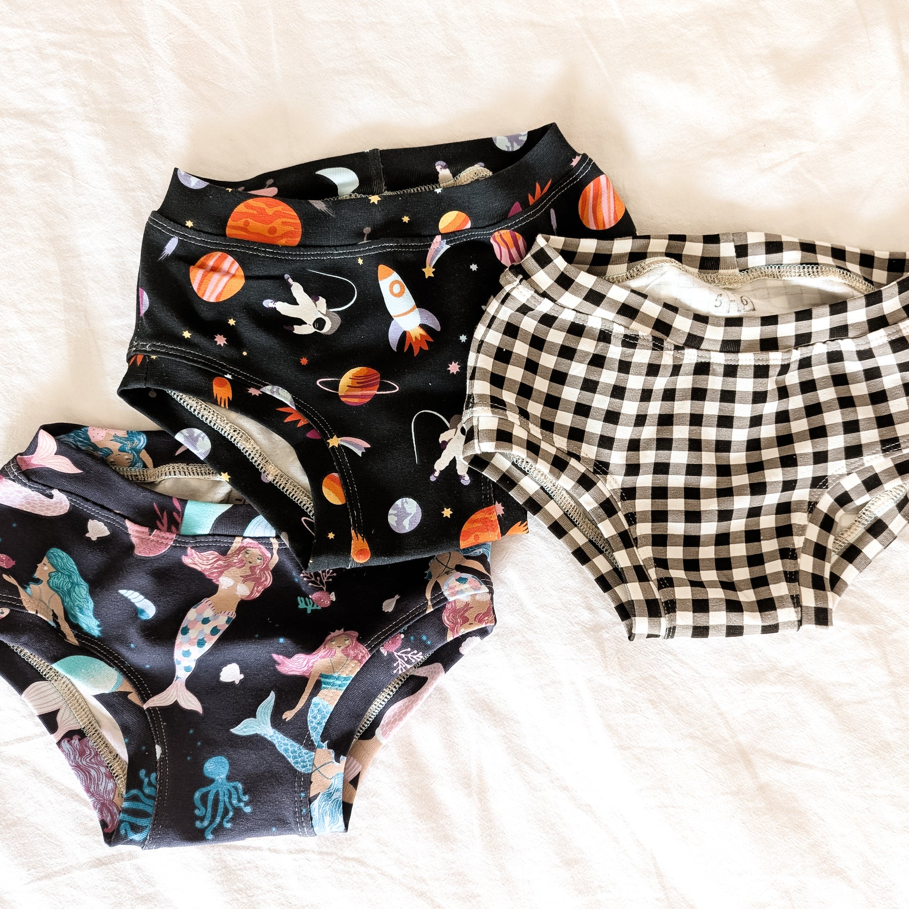 Black gingham organic underpants for kids sizes 1 to 12