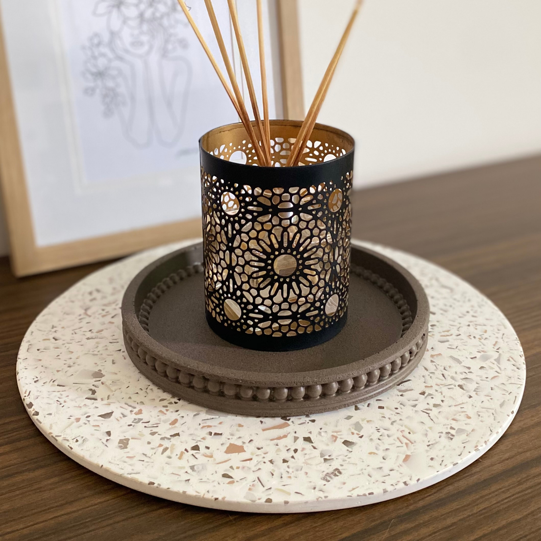 Round Decorative Platter | Textured decor collection