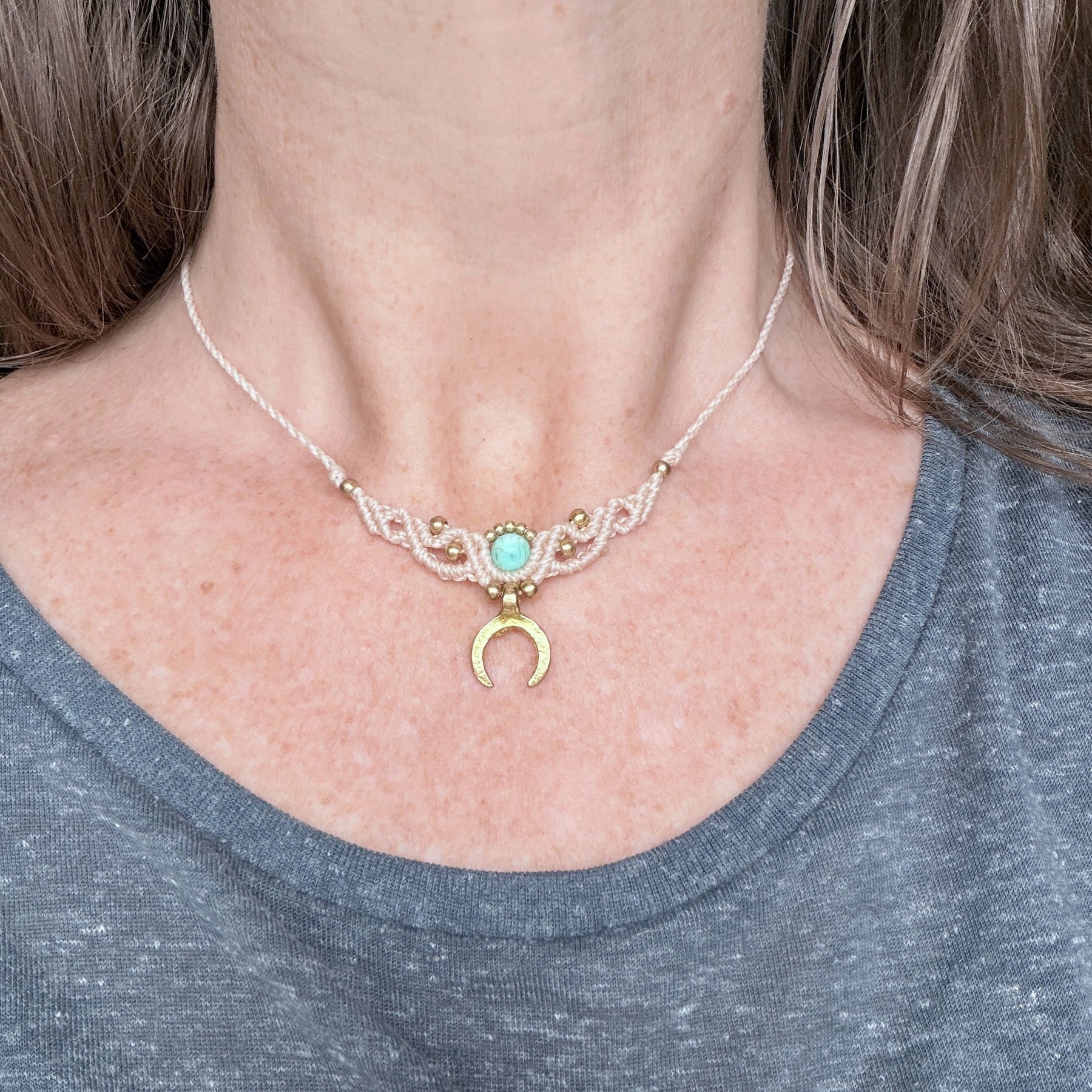 Macrame Collier with gemstone bead and brass charm - several choices
