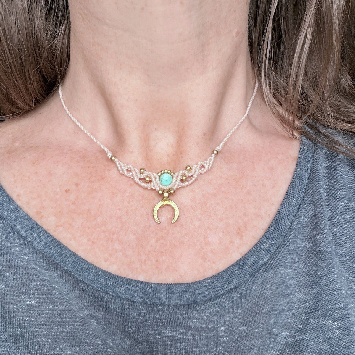 Macrame Collier with gemstone bead and brass charm - several choices
