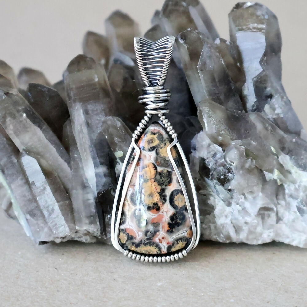 PJS06203_01_LeopardskinJasperPendant