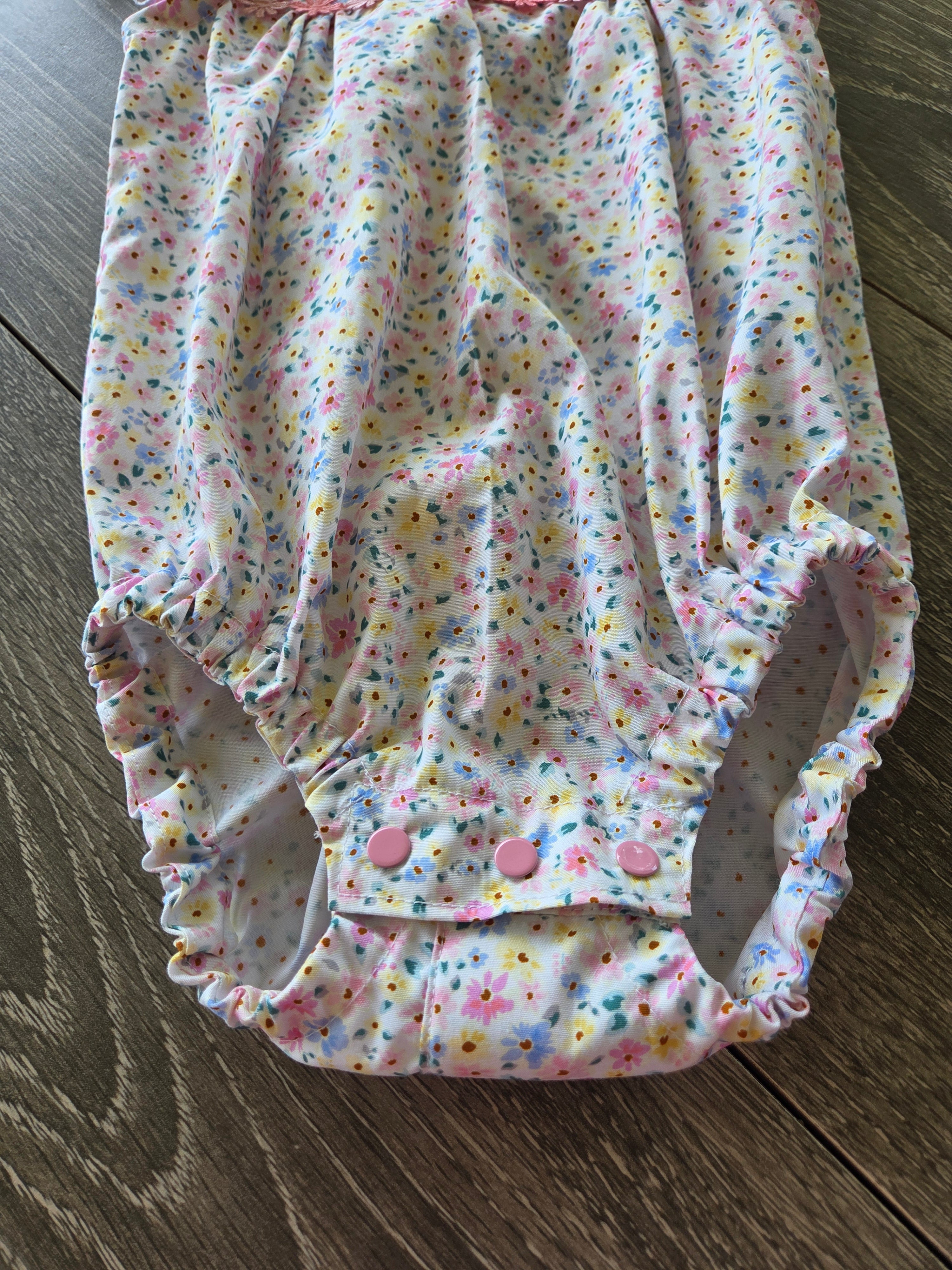 "Sweet Daisy Days" Romper & Head Bow - Size 6-9 Months