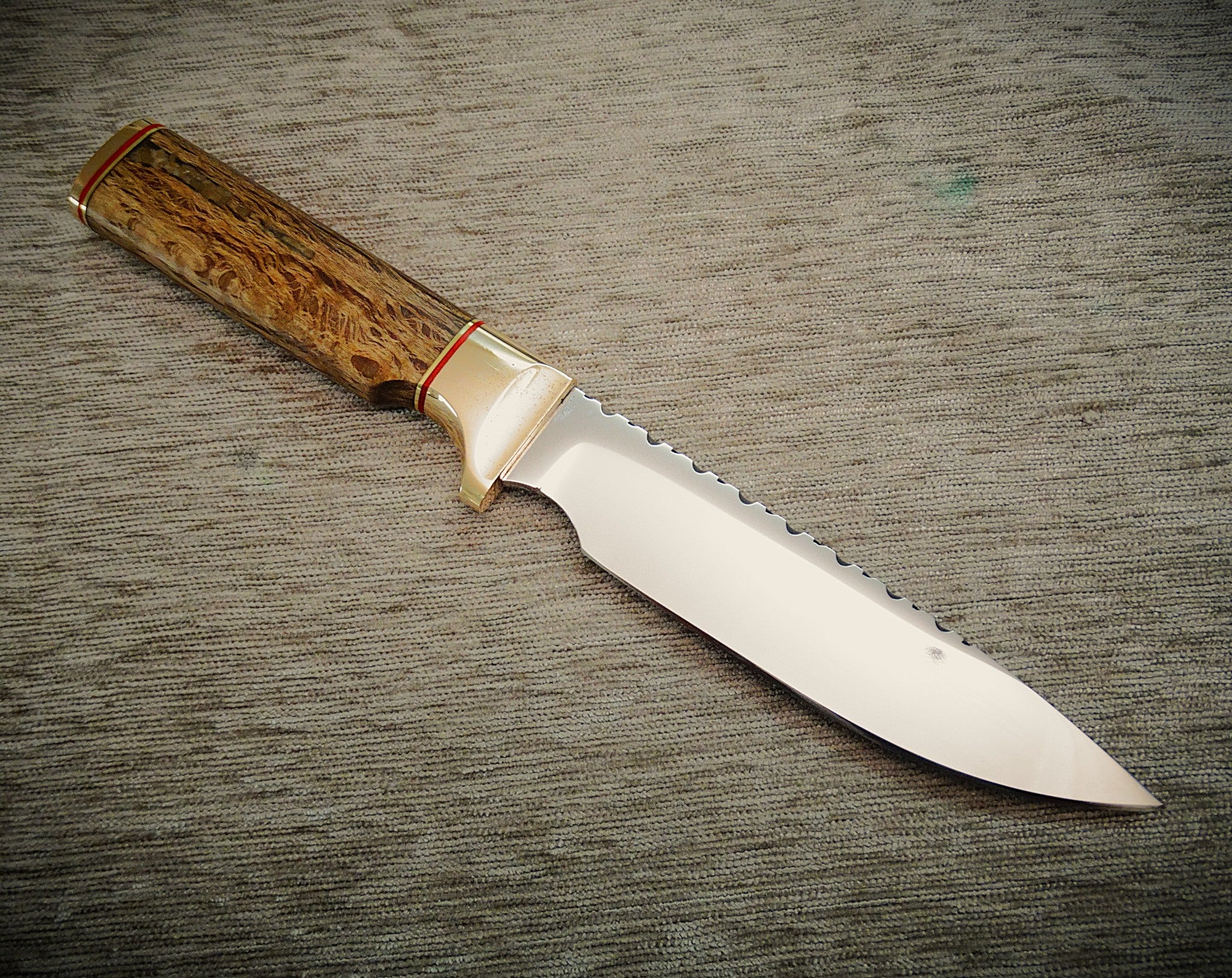 Utility hunting outdoors knife, leather sheath, timber handle