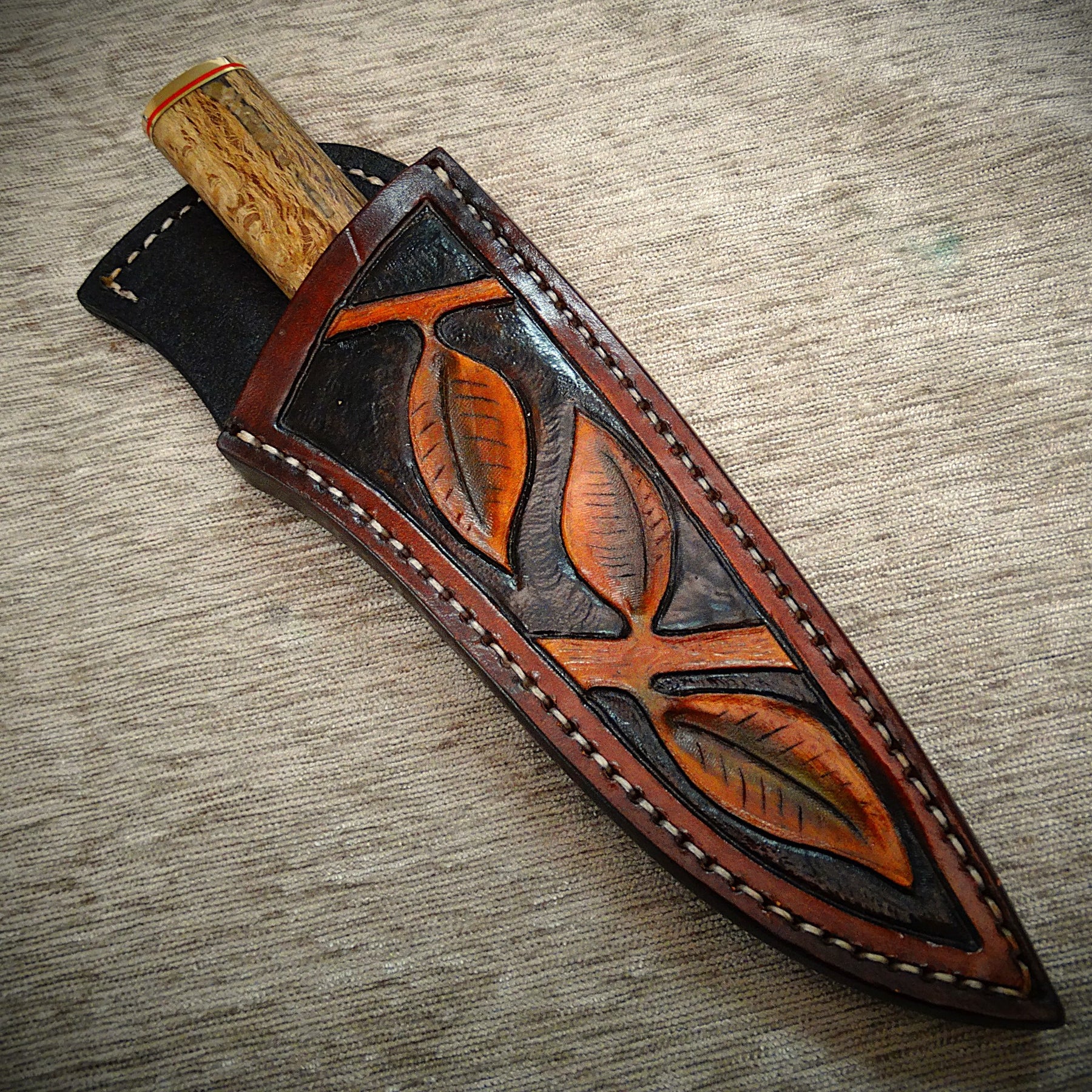 Utility hunting outdoors knife, leather sheath, timber handle