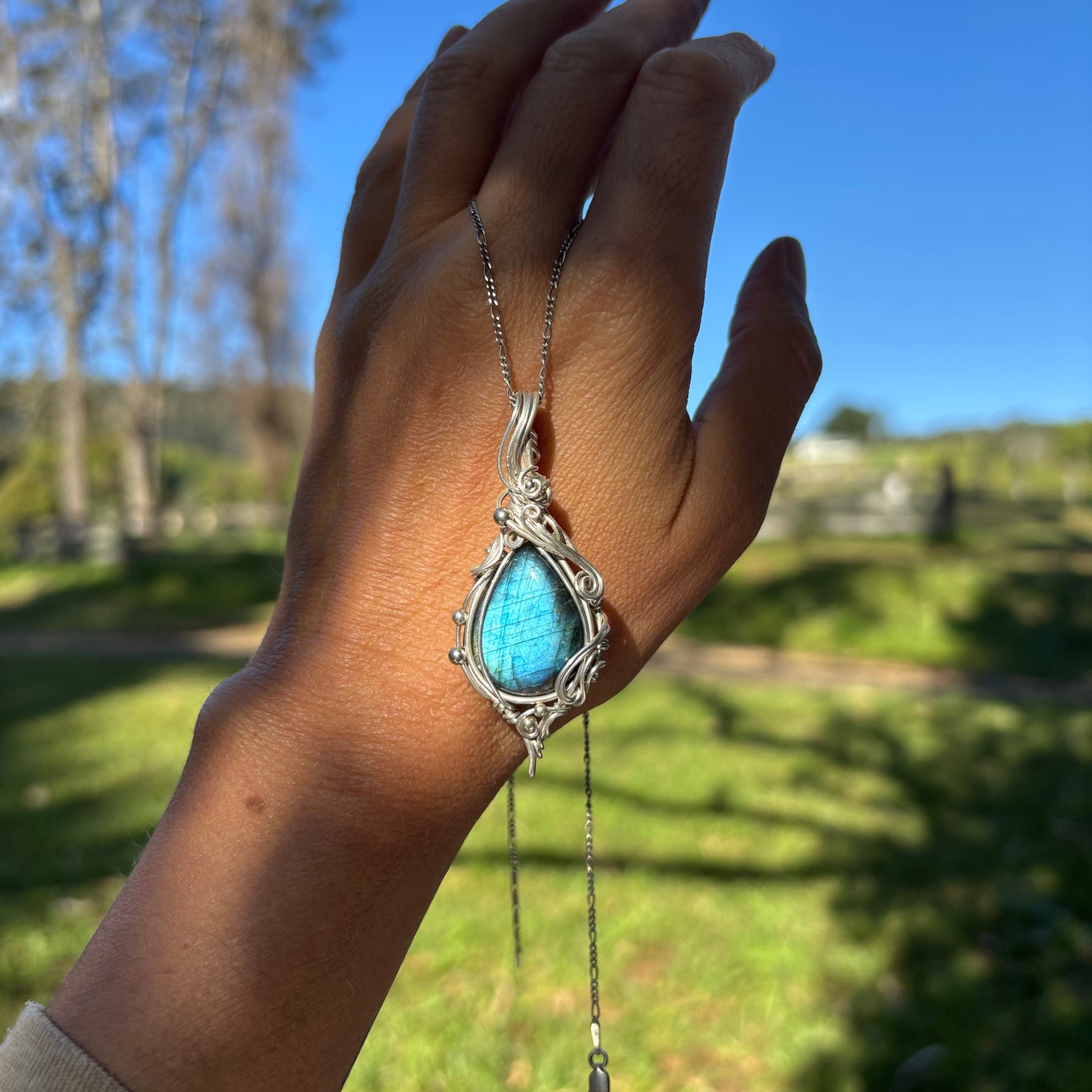 Simple silver labradorite wire wrap