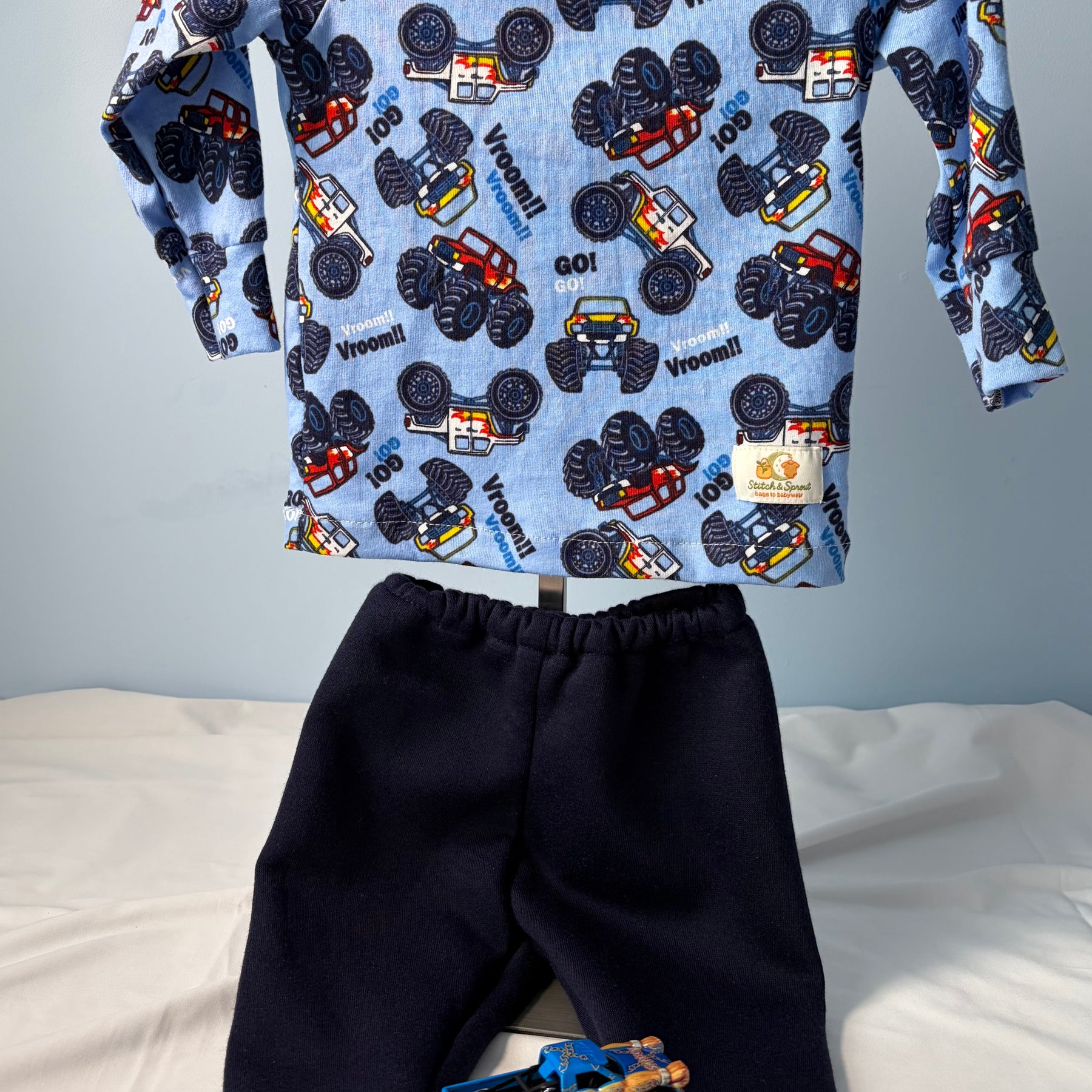 MONSTER TRUCK LONG SLEEVE TOP & PANTS 6-9 Months