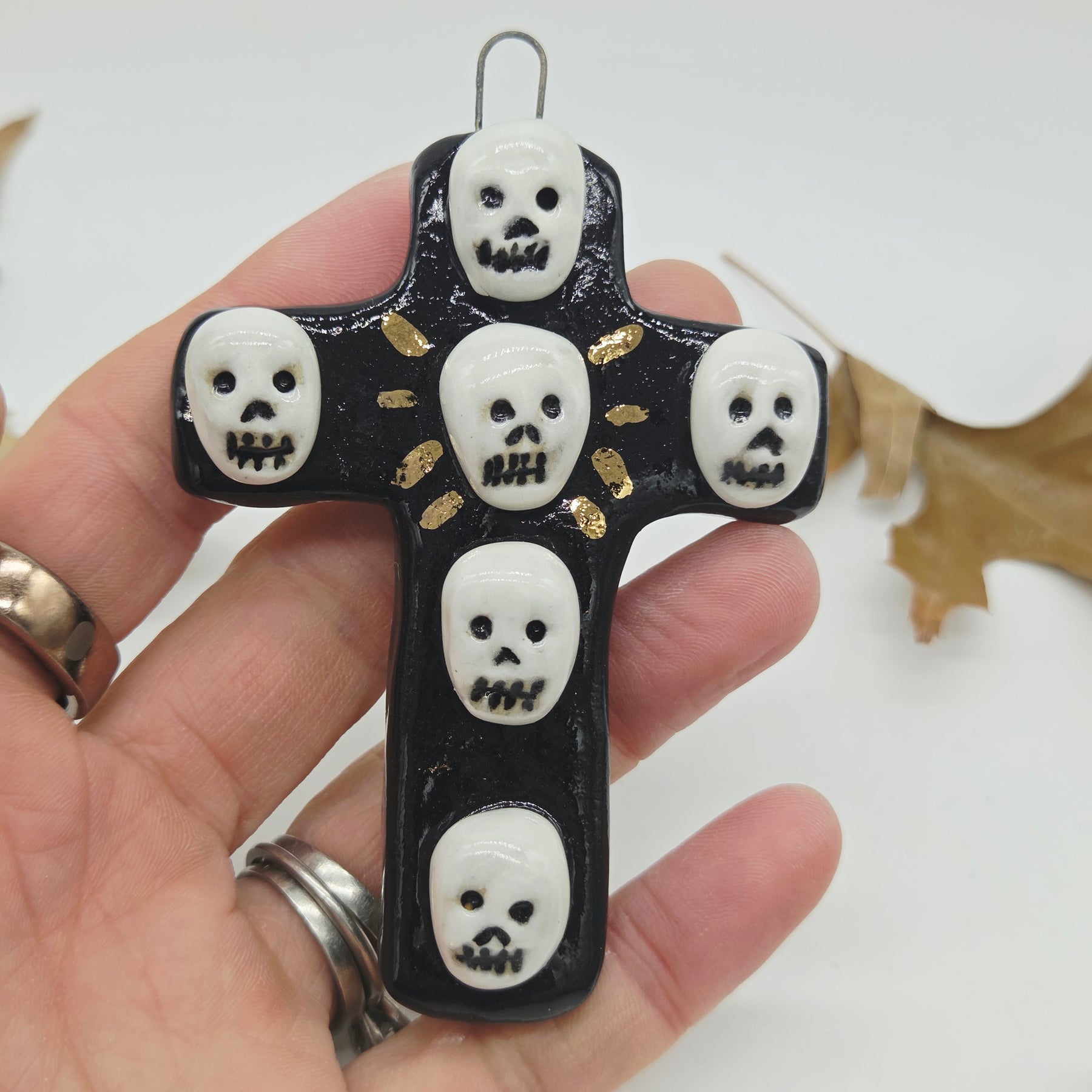 Skull Cross with 22 carat gold detail