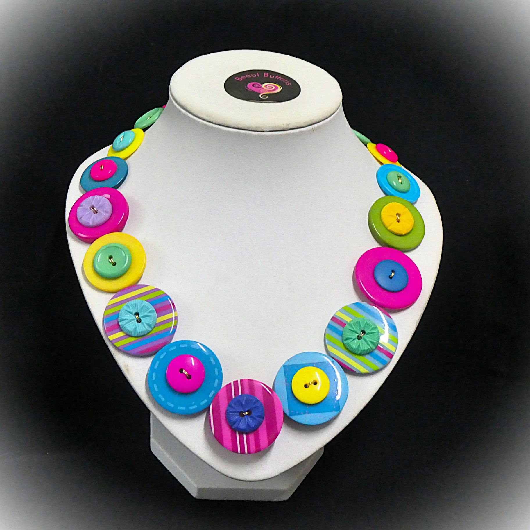 Button necklace - Carousel Colours