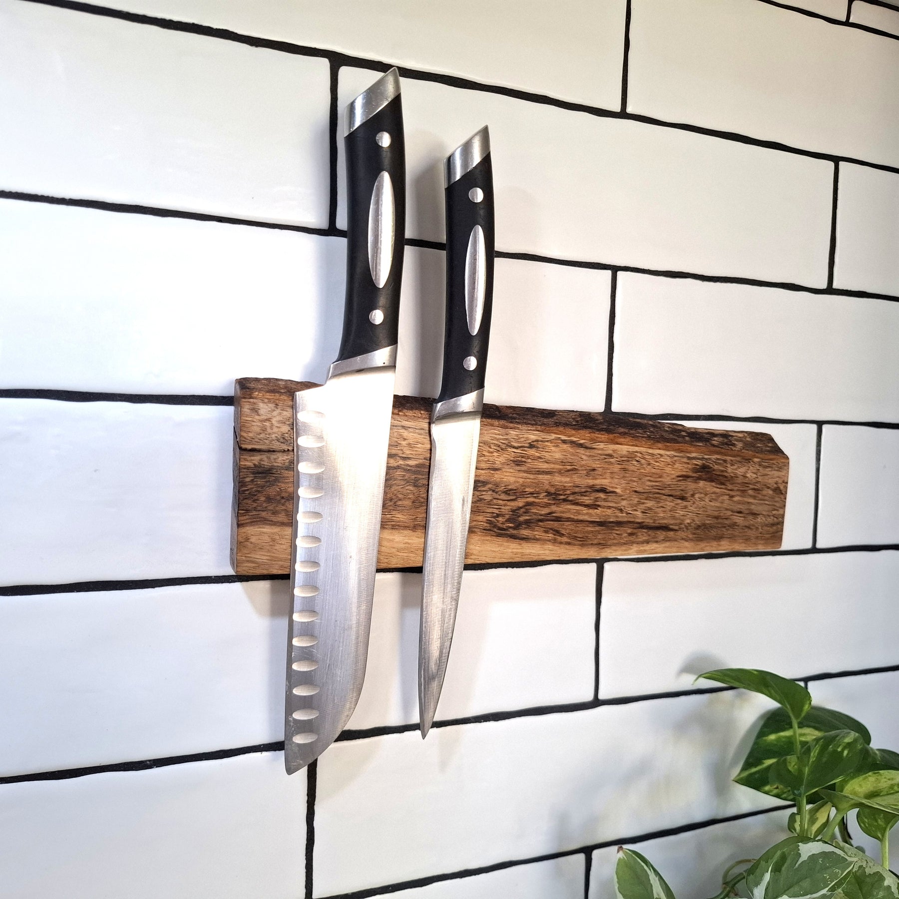 Handmade Wooden Magnetic Knife Holder: Wall-Mounted Kitchen Rack