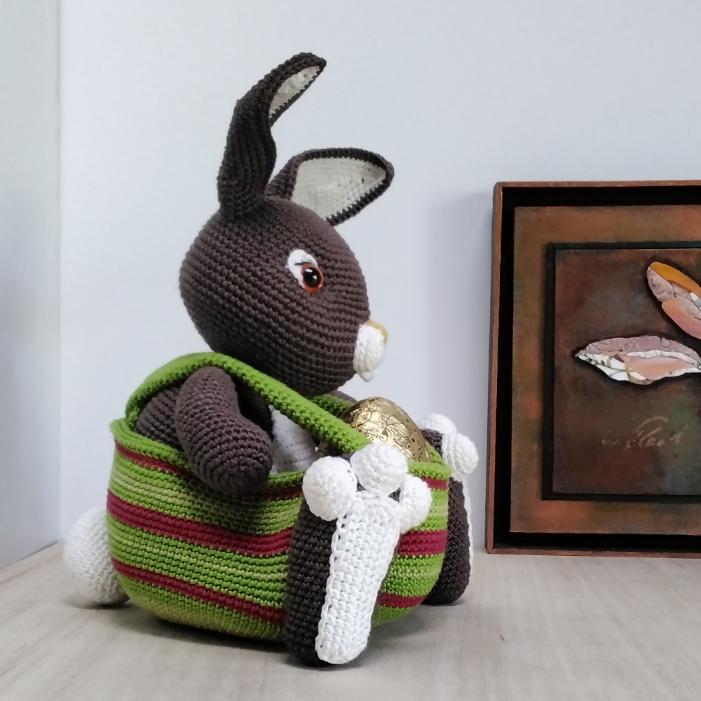 Striped-Easter-Bunny-Basket-right-Australian-made-watch-the-birdy-crochet