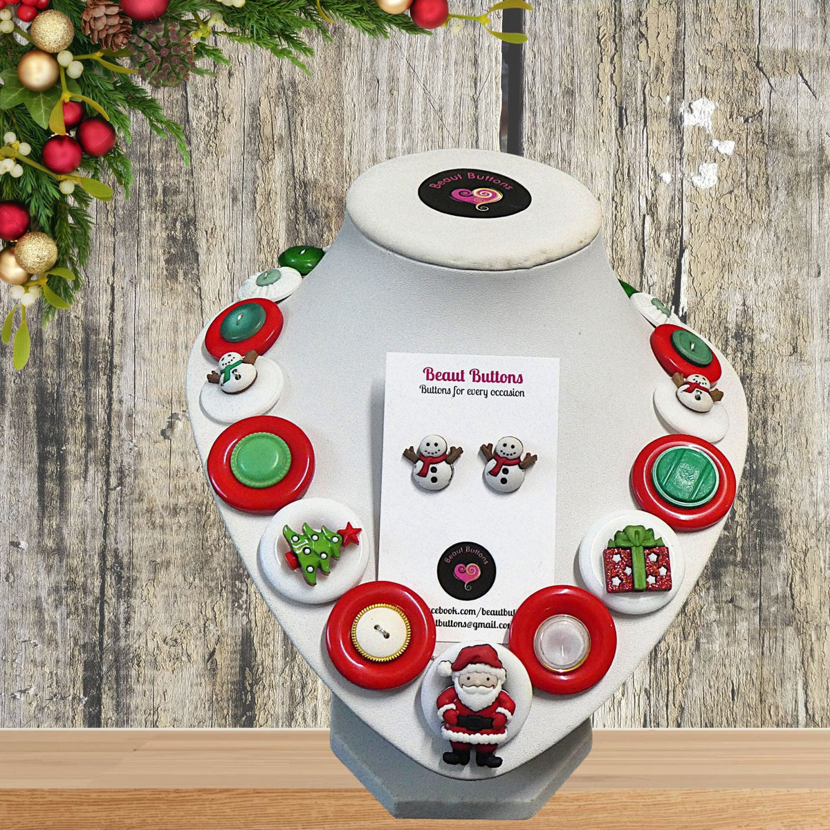 Santa Claus Necklace with Christmas earrings
