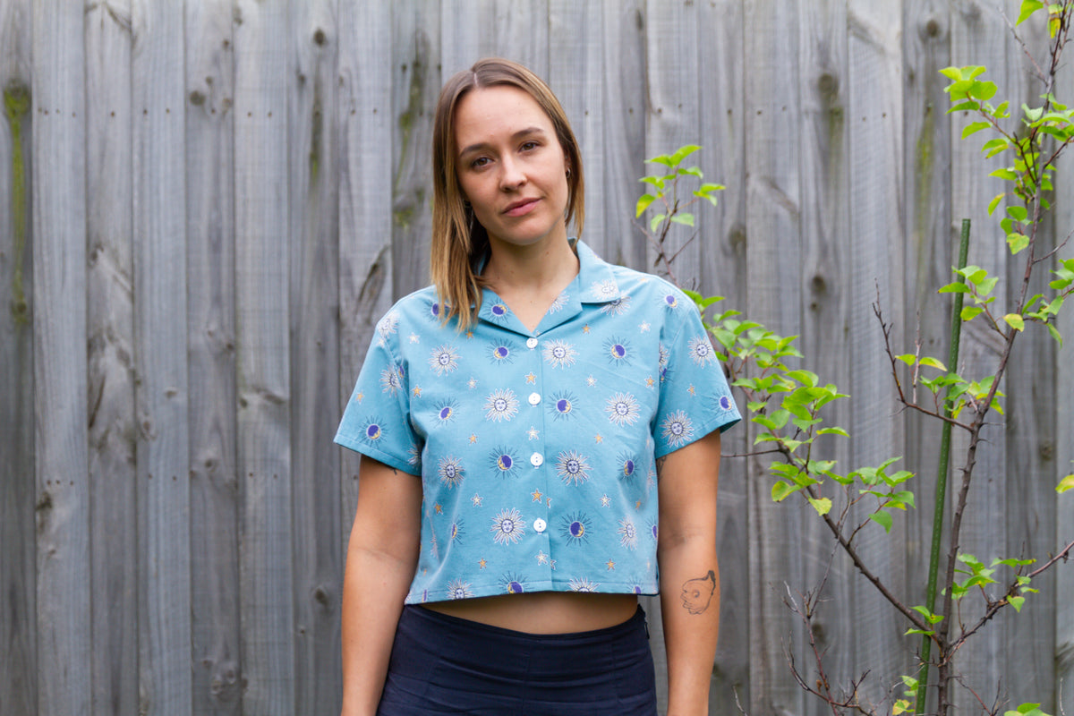 Upcycled Cotton Polka Dot Crop Button-up Shirt (Red & White / Size L)